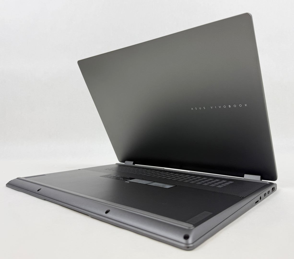 Asus VivoBook TP3607SA-PS77T 16″ 3K OLED Touch Ultra 7 258V 32GB 1TB W11H 2in1