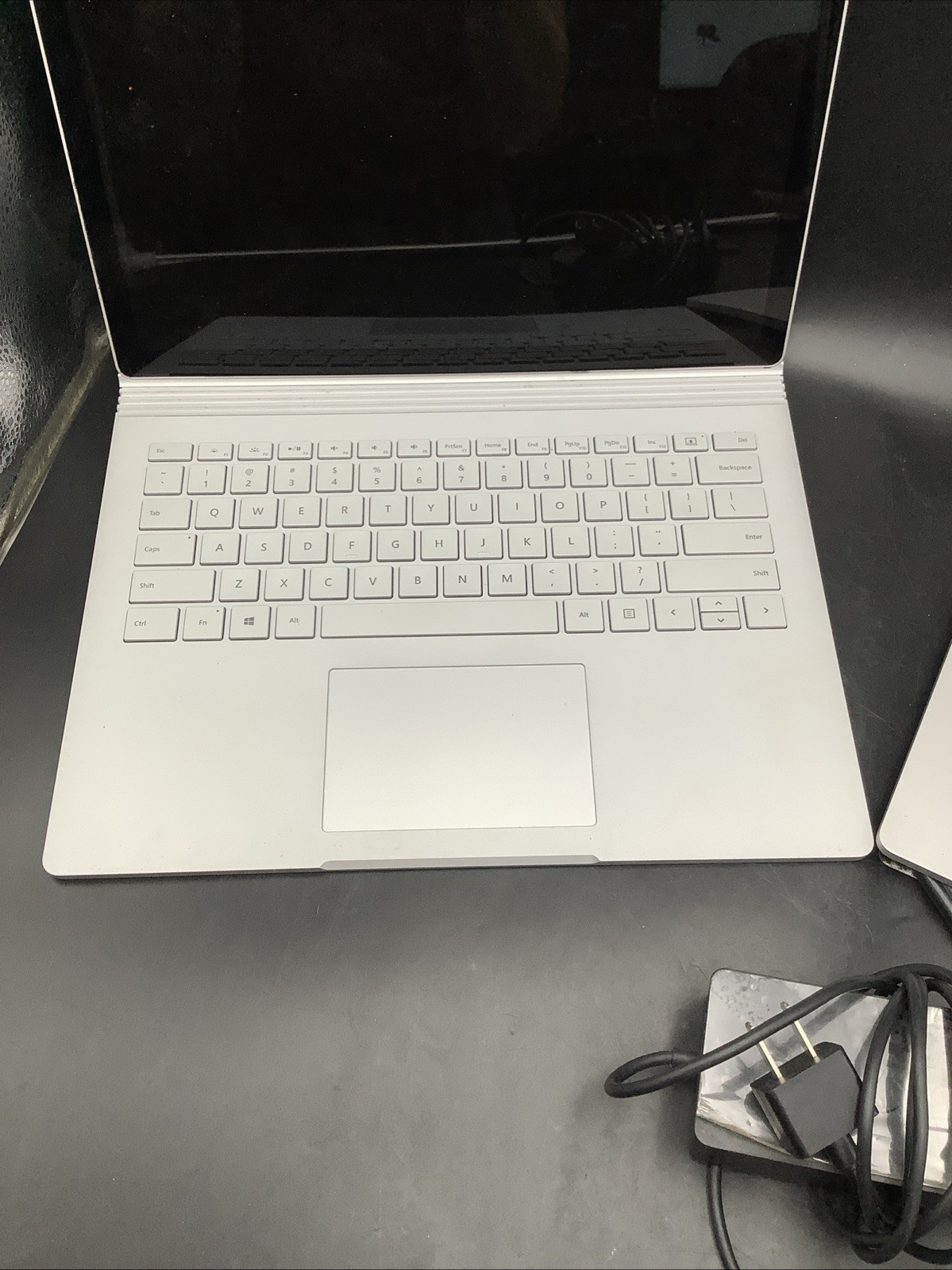 x2 Microsoft Surface Book 13.5 inchIntel i7-6600U, 2.6GHz, 16GB READ | Free Ship