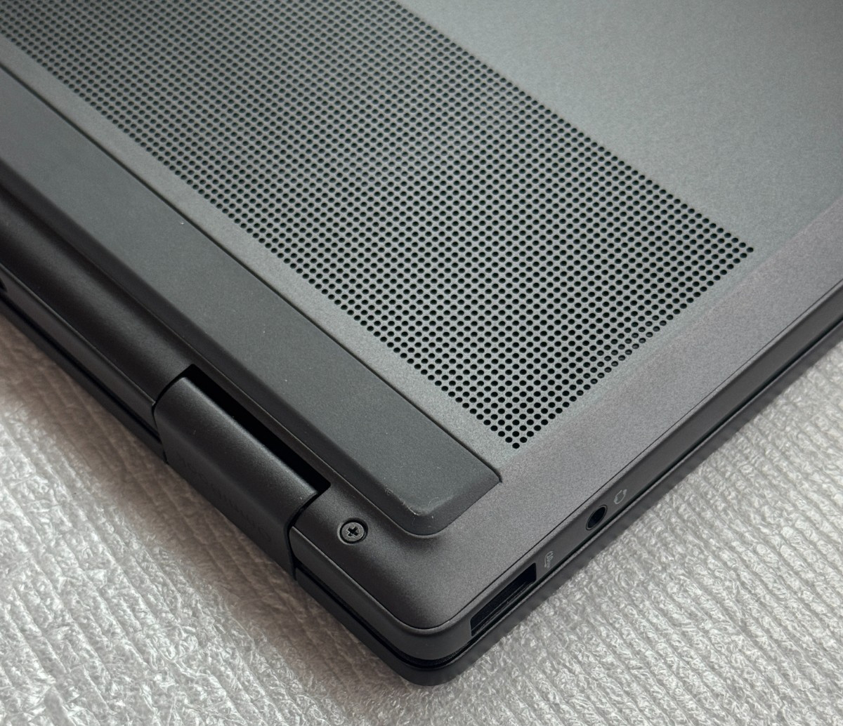 HP Omnibook X Flip 16″ 2K Touch Laptop Ultra 7 258V 32GB 2TB SSD 16-as0033dx Wty