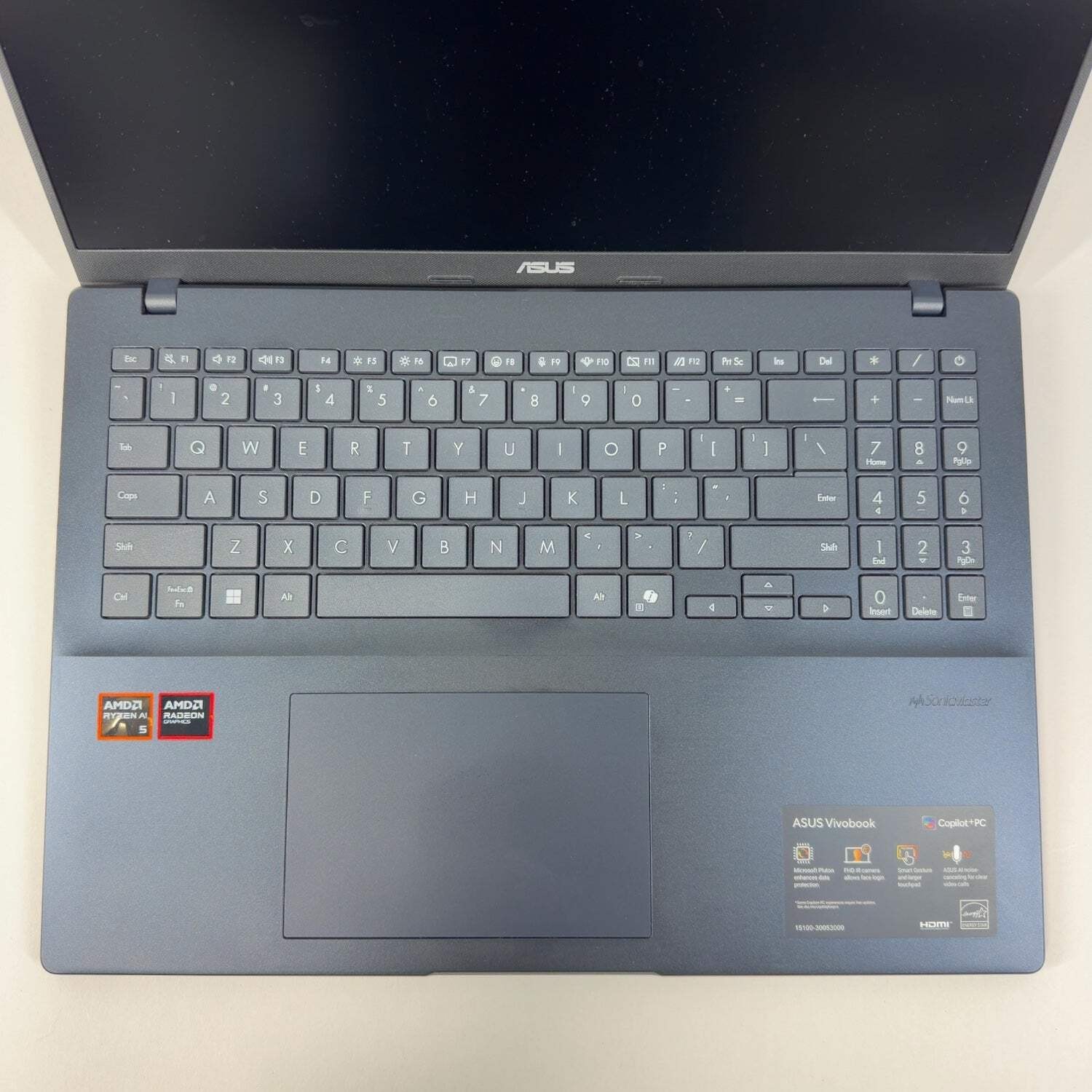 Asus Vivobook 16 M1607K 16″ Ryzen 5 AI 330 2.0GHz 16GB RAM 512GB SSD