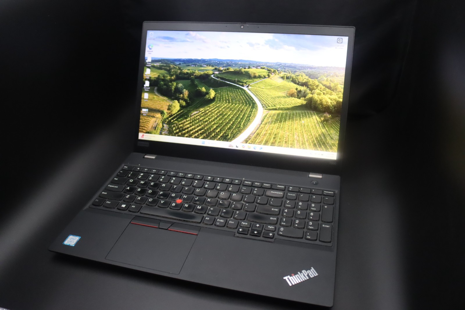 Lenovo Thinkpad T590 15.6 inch (256GB, Intel Core i5 8th Gen., 1.60GHz, 8GB)…