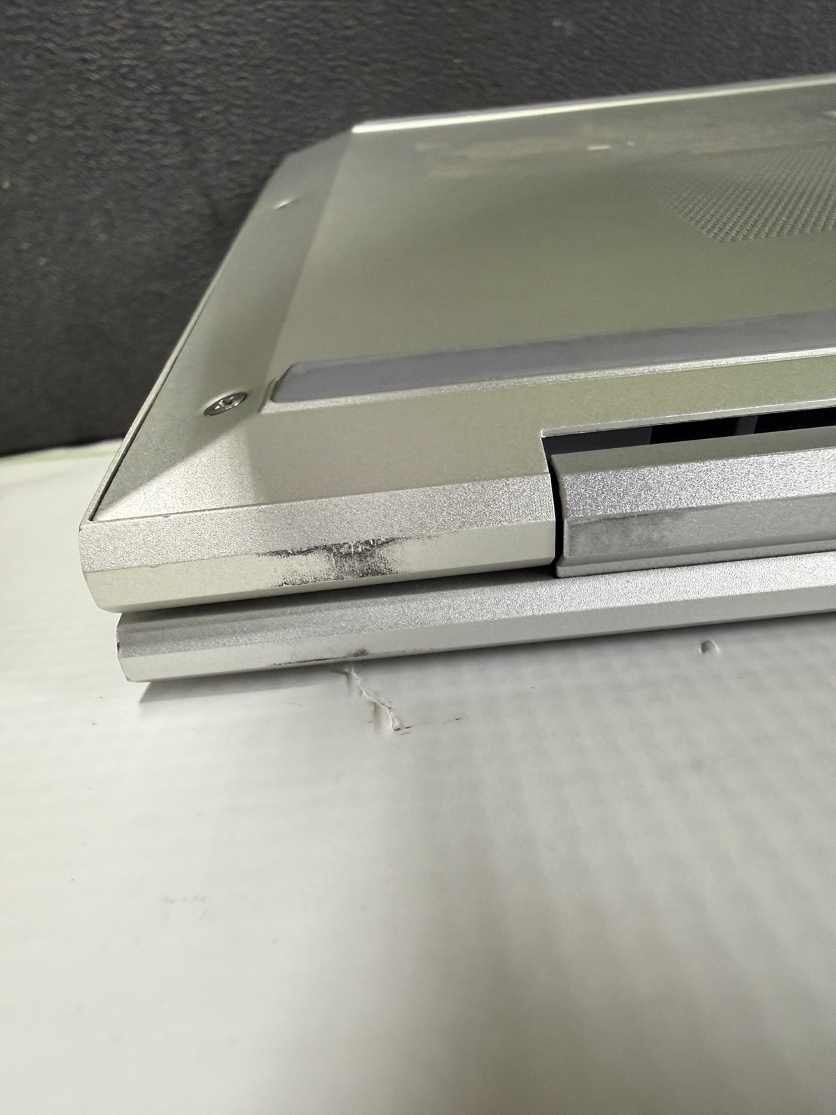 HP EliteBook 850 G8 15.6″ Core i5-1135G7 2.4GHz 16GB DDR4 256GB SSD Win 11 Pro