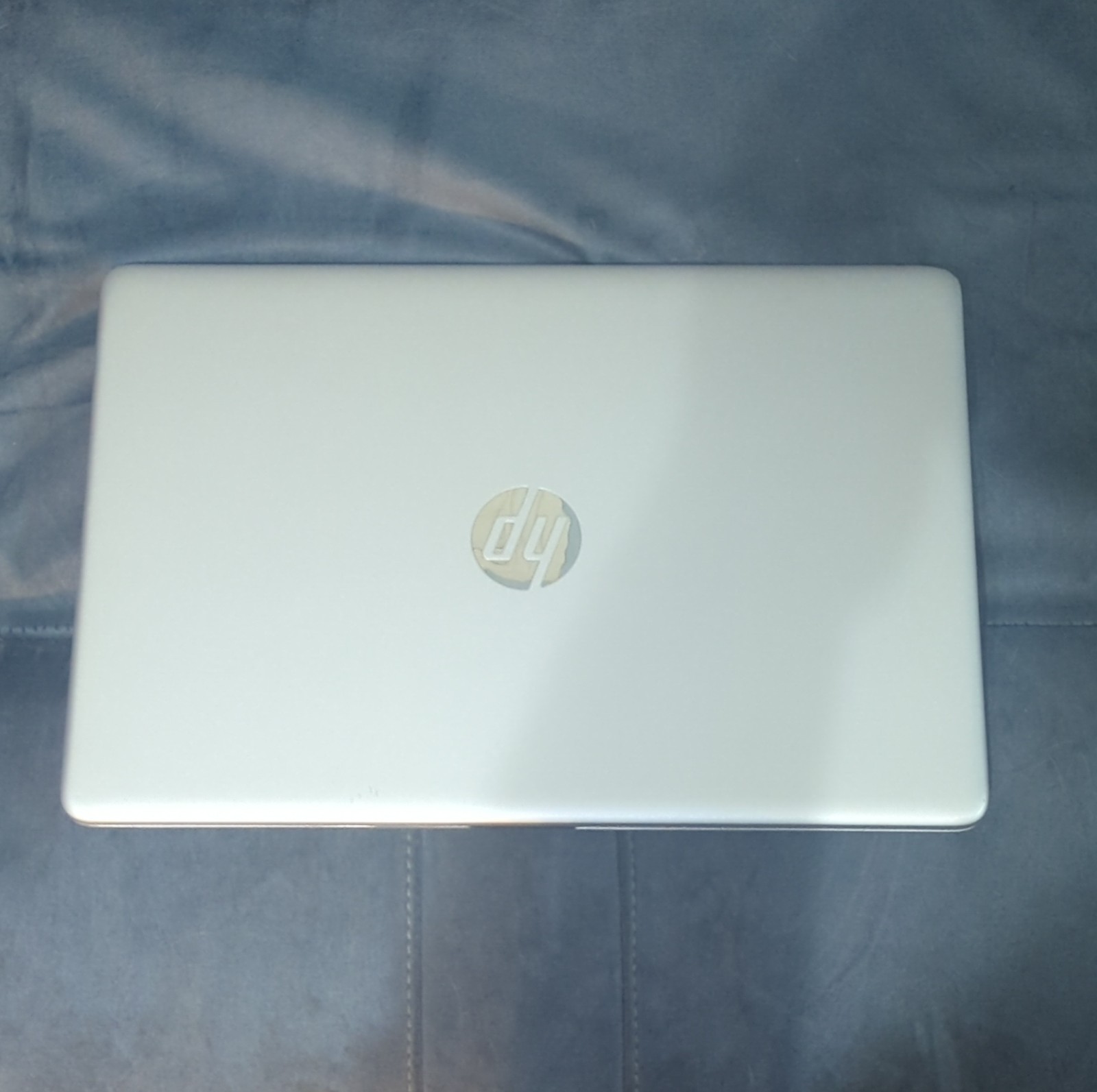 HP 15-dw0010wm 15.6″ Notebook Laptop AMD Ryzen 3 – Silver (*read desc.)