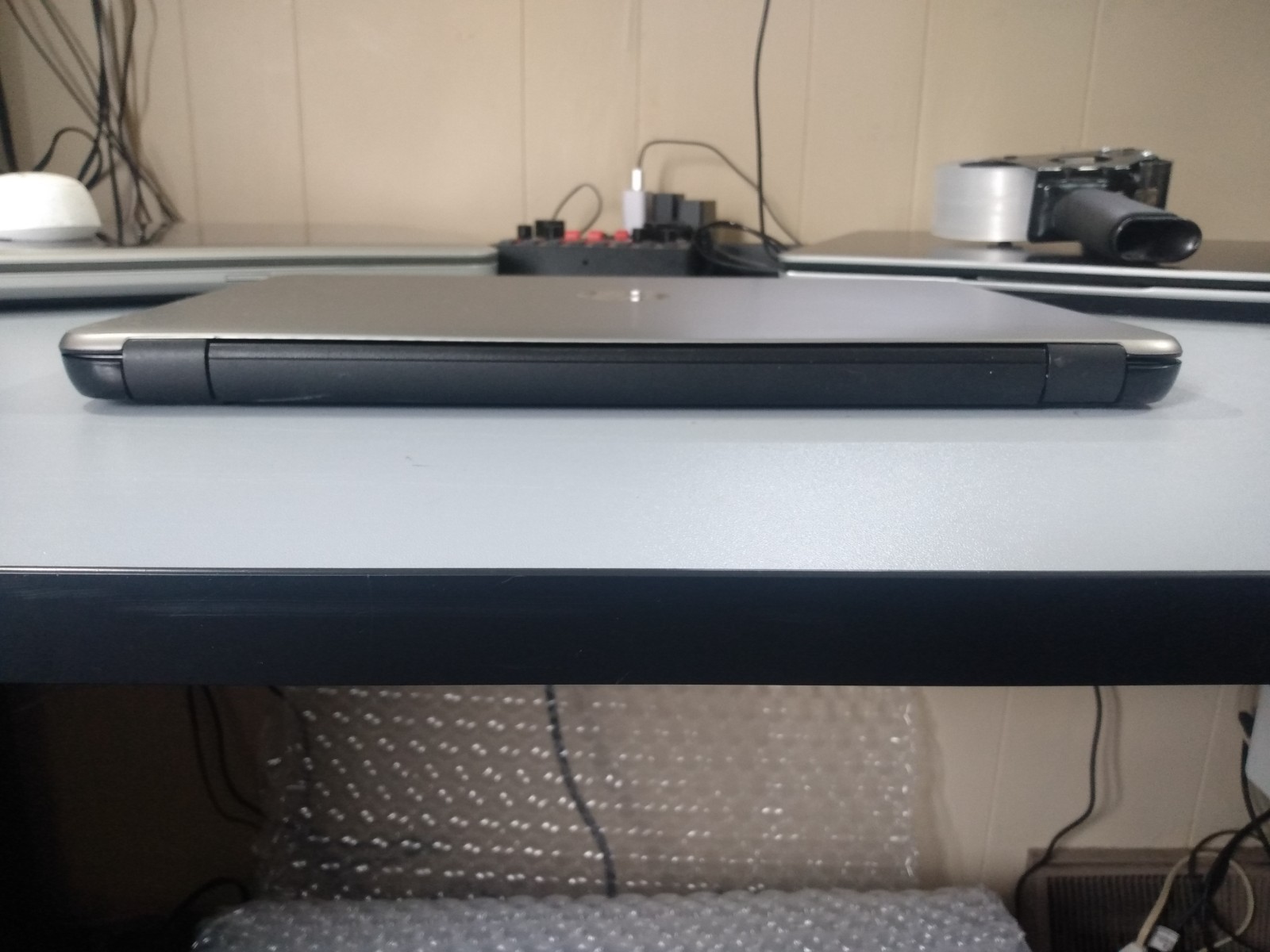 Hp 15-AY052NR windows 10 laptop