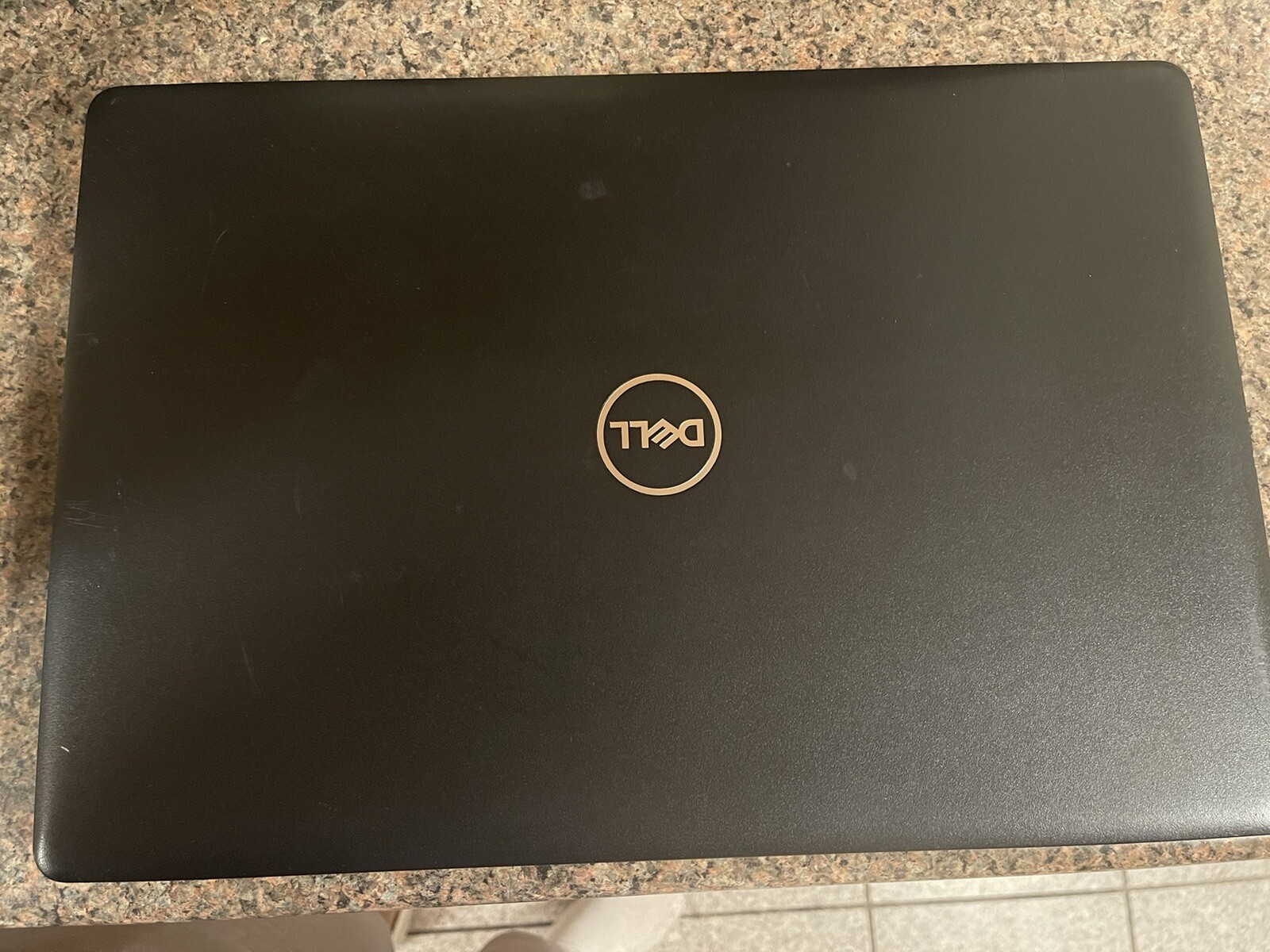 Dell Latitude 3590 – Intel Core i3 6006U / 2 GHz