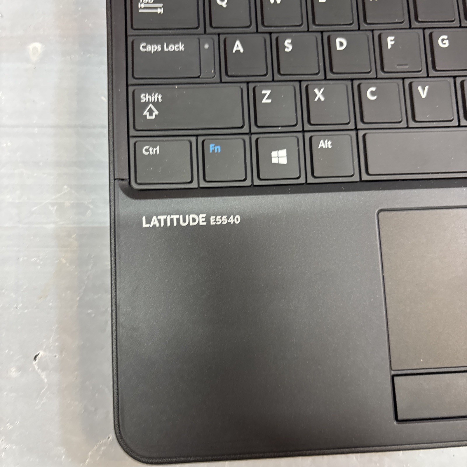 DELL LATITUDE E5540 Laptop w/ Intel Core i5-4310U 2.00 GHZ + 4 GB *tested