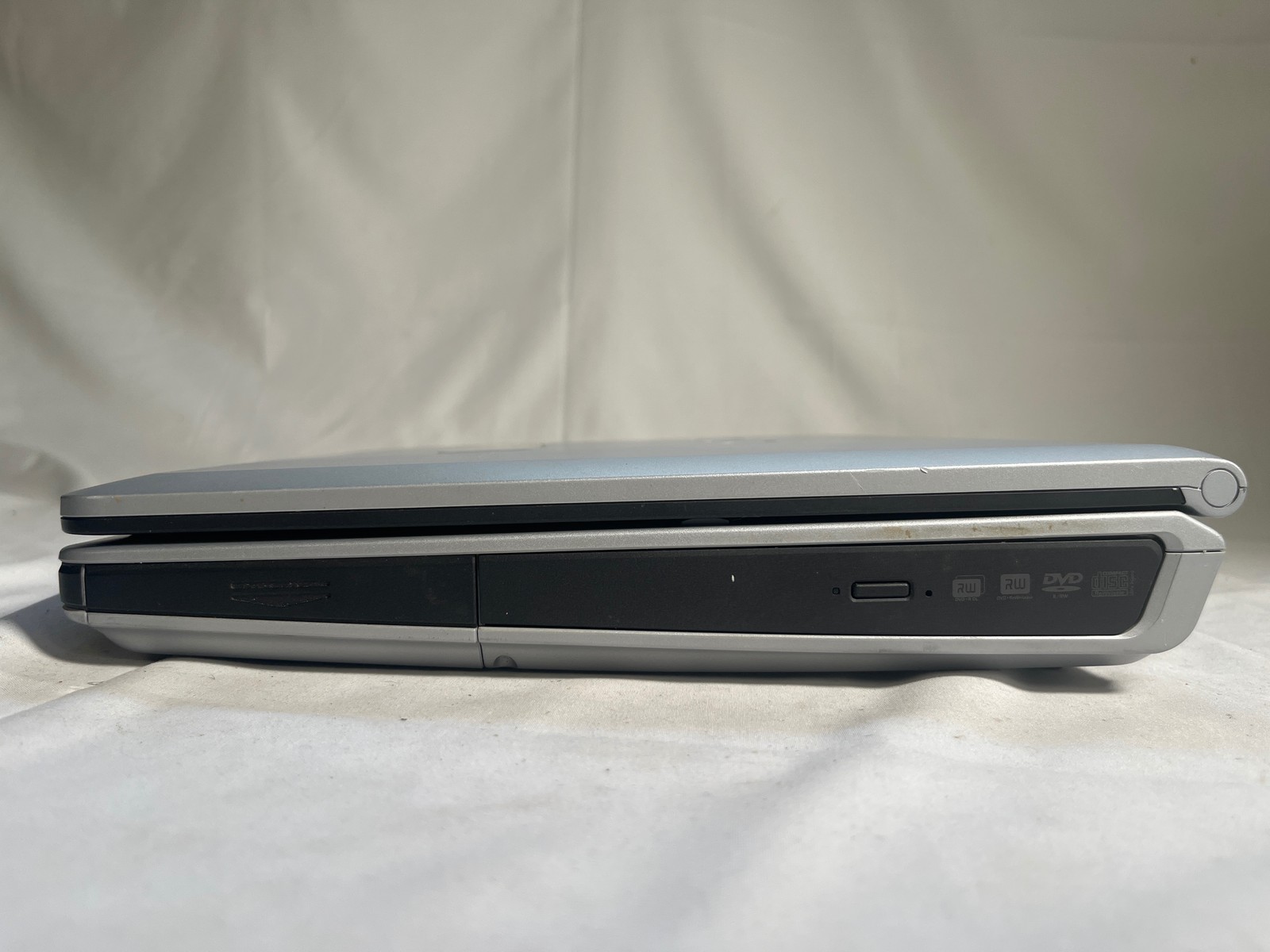 Sony VAIO PCG-K37 (PCG-9S1L) Win XP Pentium 4 3.2GHz 1GB RAM 15.4″
