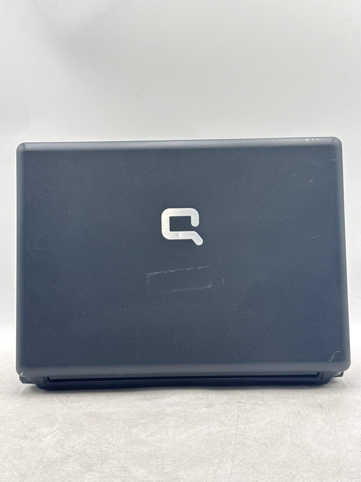 HP Compaq Presario F700 15.4″ AMD Turion 64 X2 Laptop – NO POWER