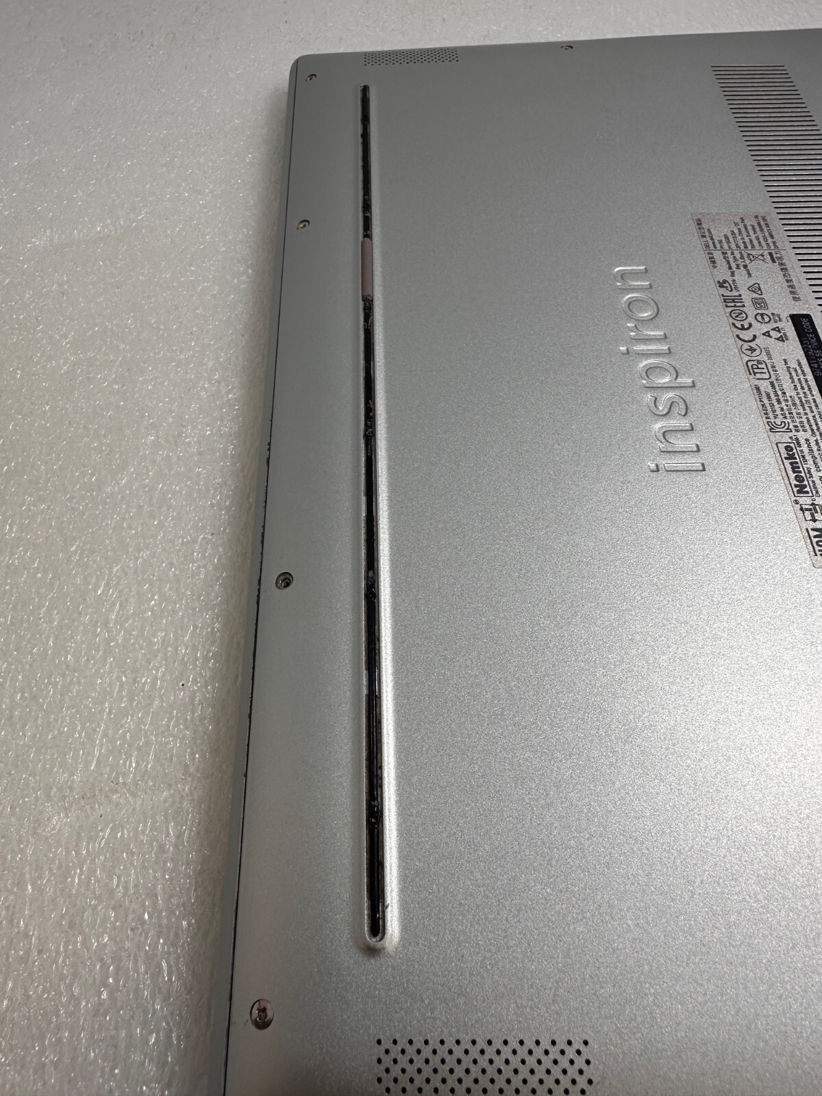 Dell Inspiron 7490 14″ FHD Intel Corei5-10210U 8GB RAM256gb PCIe Windows 11
