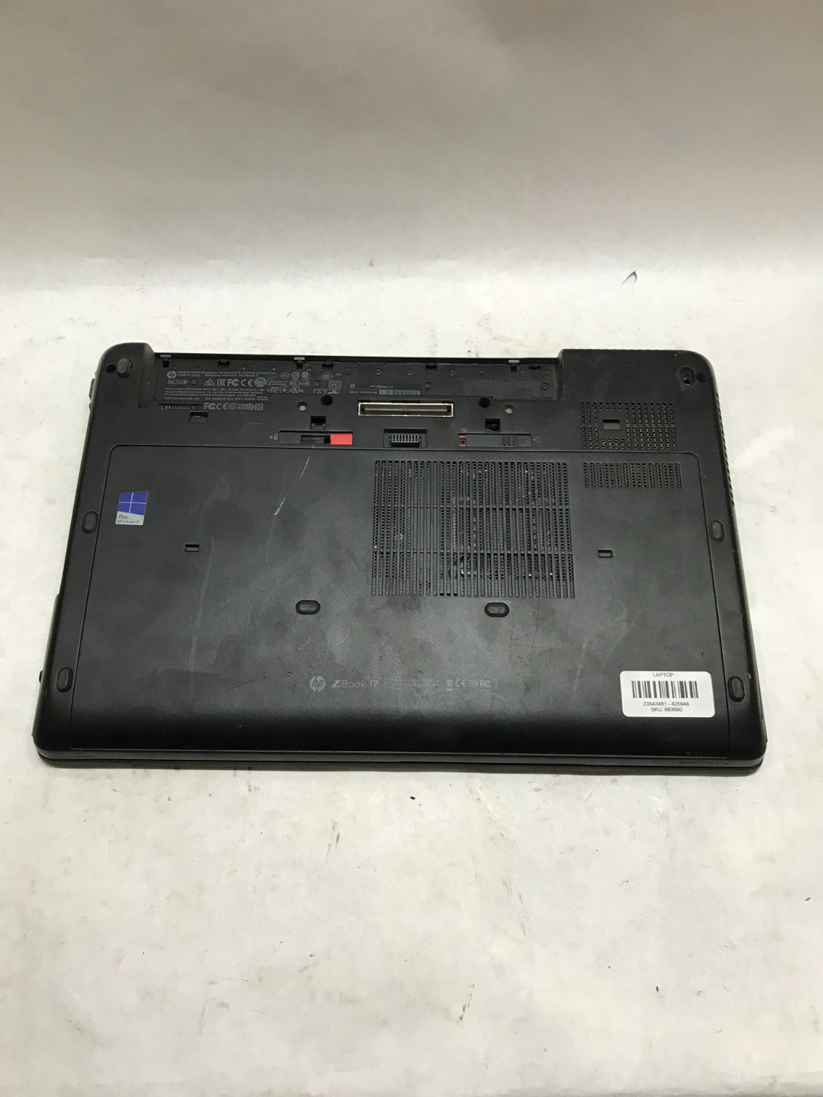 HP ZBook 17 17″ Intel Core i5 NO RAM NO HDD/OS For Parts WILL NOT BOOT READ – DW