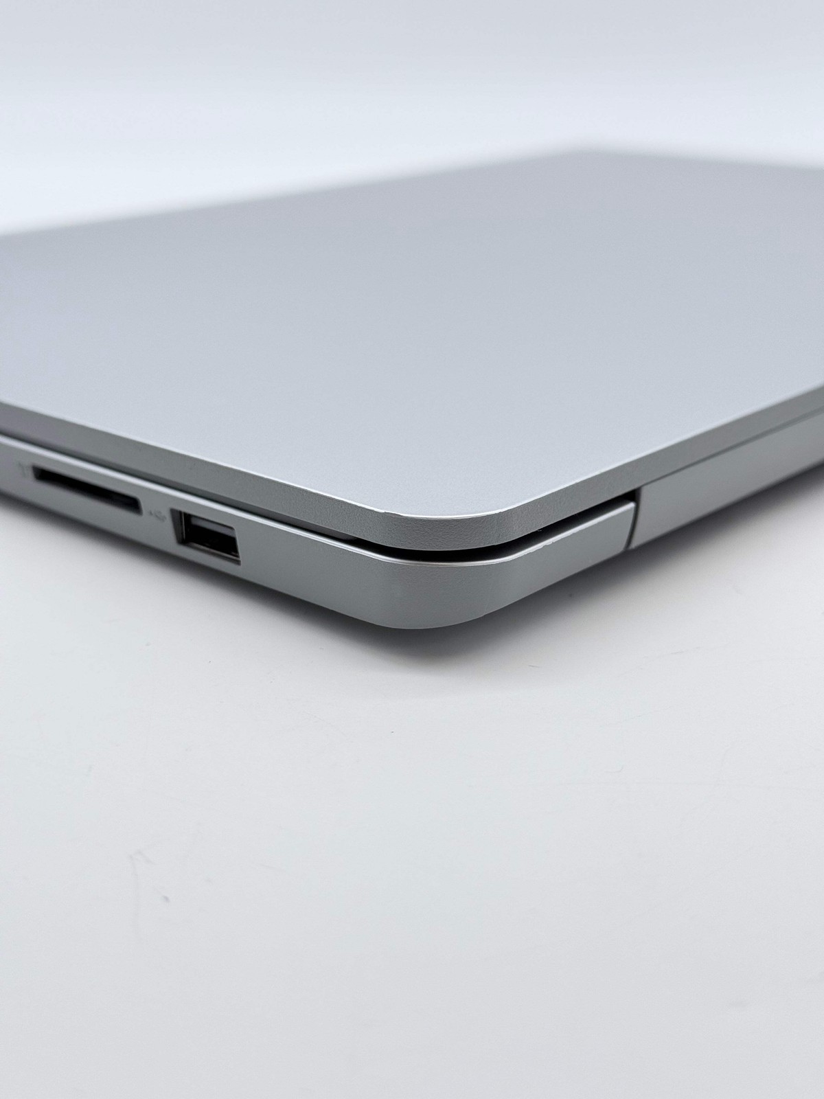 Lenovo IdeaPad 1 14IGL7 14″ 4GB RAM 1TB SSD Silver