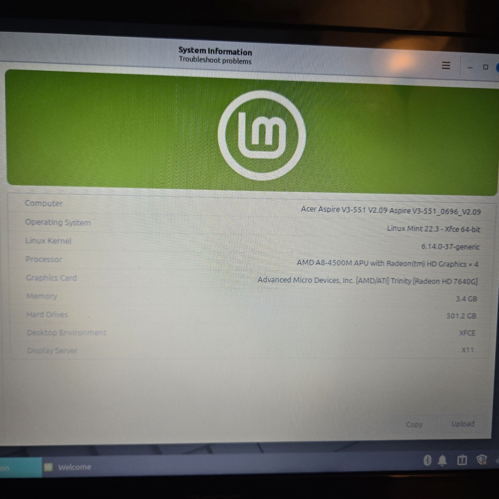 Acer Aspire V3-551-8469 WITH LINUX, AMD A8-4500M, 4 GB MEMORY, 500 GB HDD *READ*