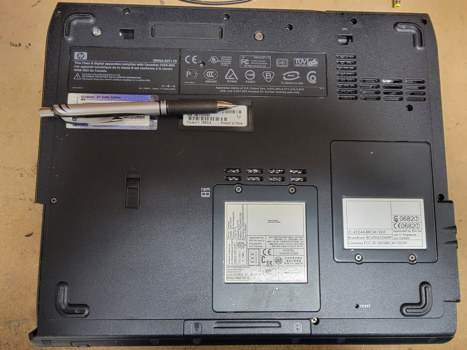 HP Pavilion ZE4400 AMD Athlon XP-M 2400+ 512MB NO Hard Drive or Battery