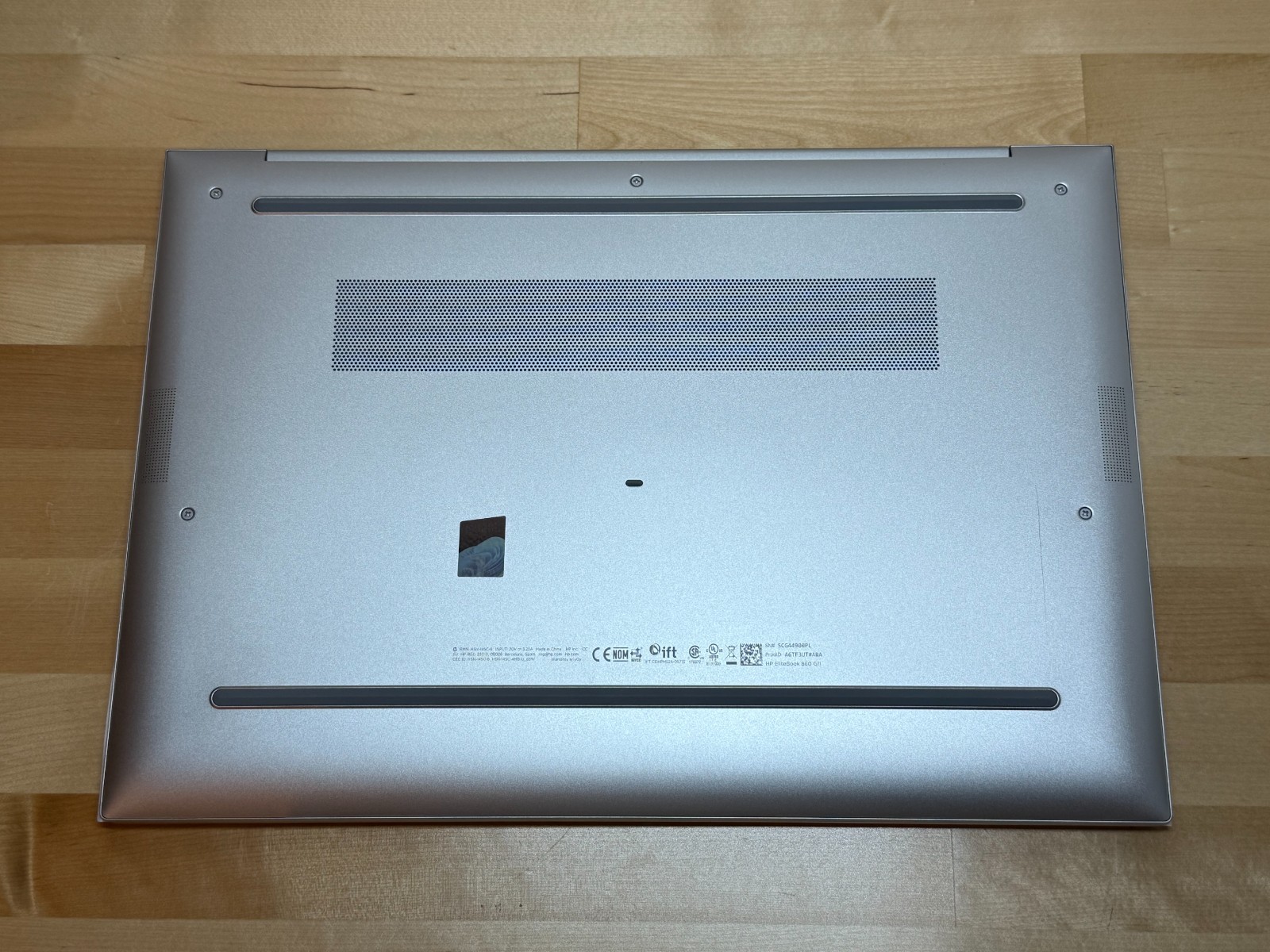 HP EliteBook 860 G11 16” IPS Ultra 7 165U 16GB 512GB A6TF3UT#ABA