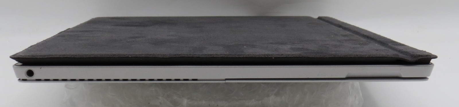 Microsoft Surface Pro 4 i5-6300U@2.4GHz 8GB RAM 12″ 256GB HD No OS/AC