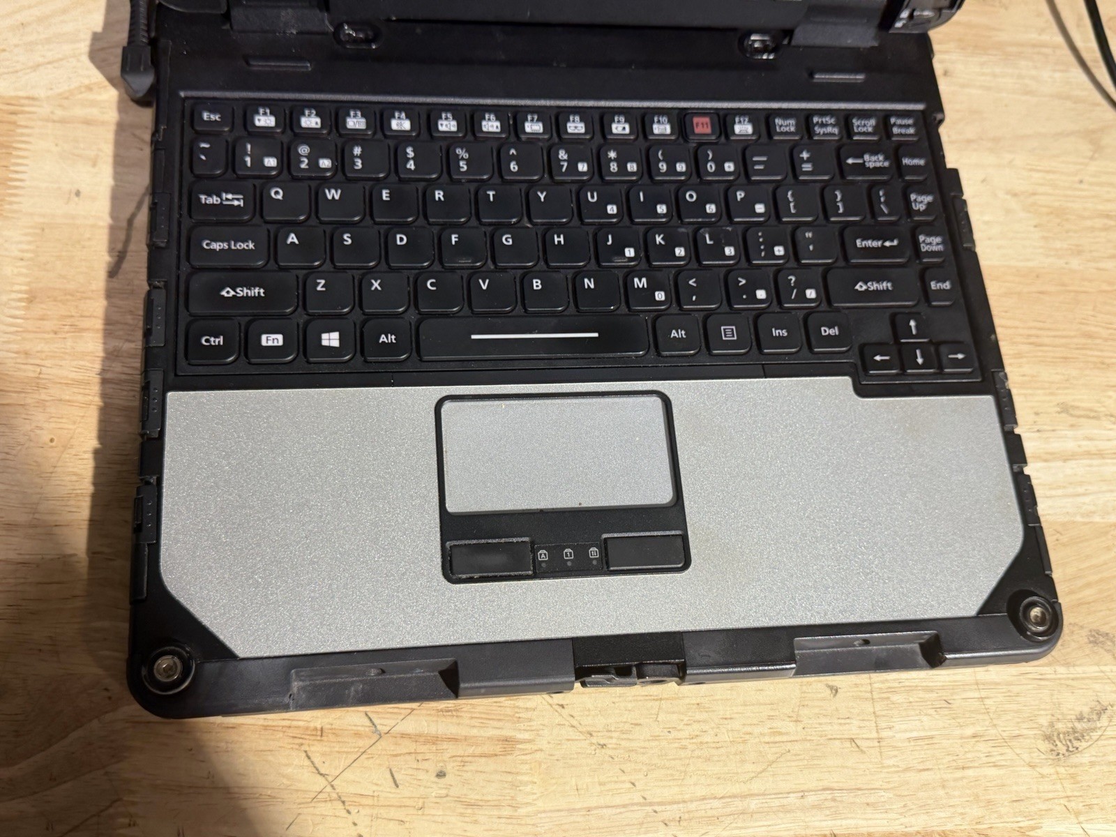 Panasonic ToughBook CF-33 i5-6300U 8GB Ram 256 SSD Win11 Pro. Touchscreen