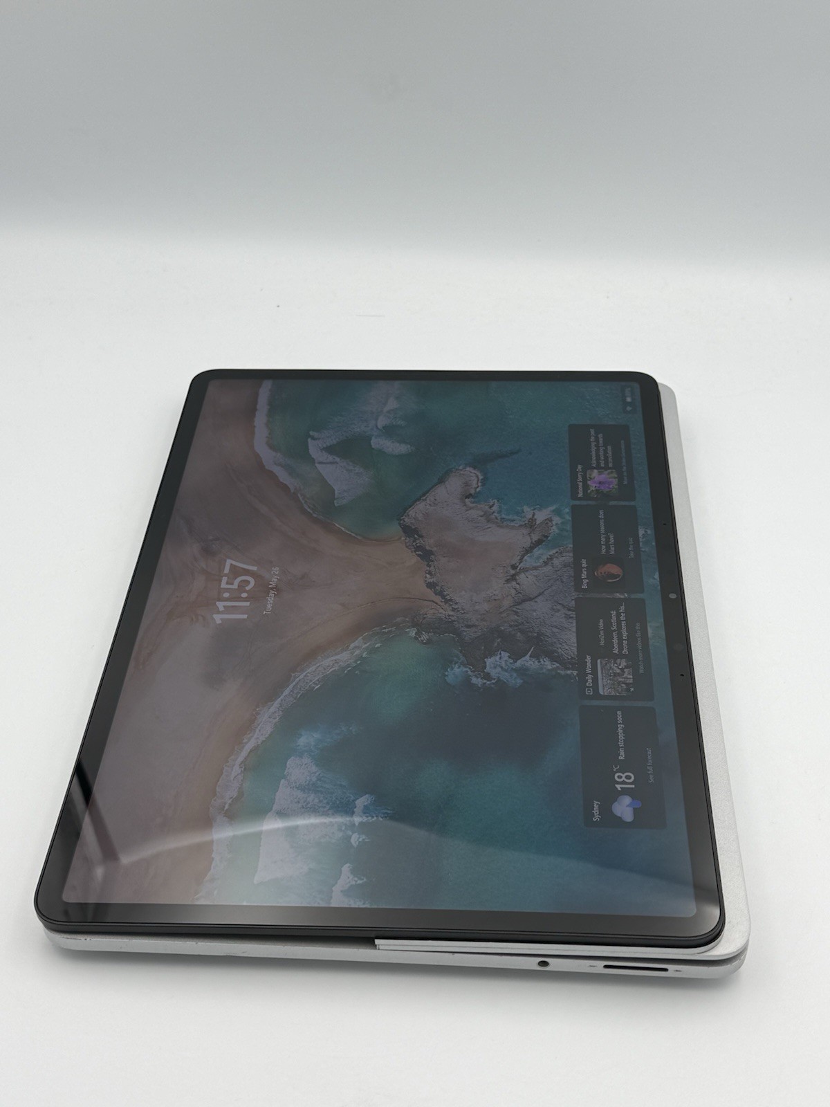 Microsoft Surface Laptop Studio 14.4” – i5 11th Gen | 16GB RAM | 256GB SSD – 22C