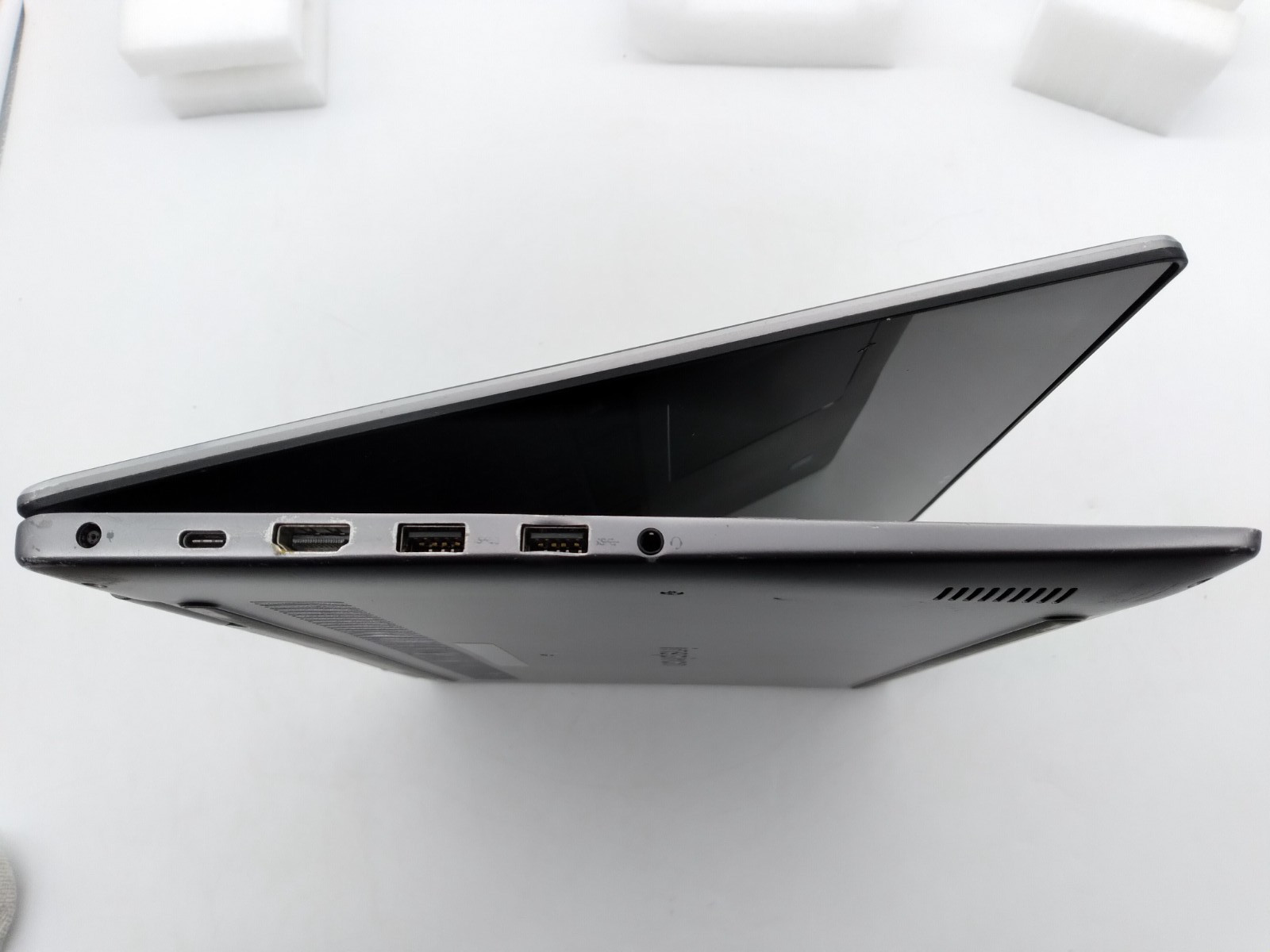 Dell Inspiron 7573 15″ 2-in-1 | i5-8250 @ 1.6GHz 8GB RAM 500GB HDD Win 11 Home