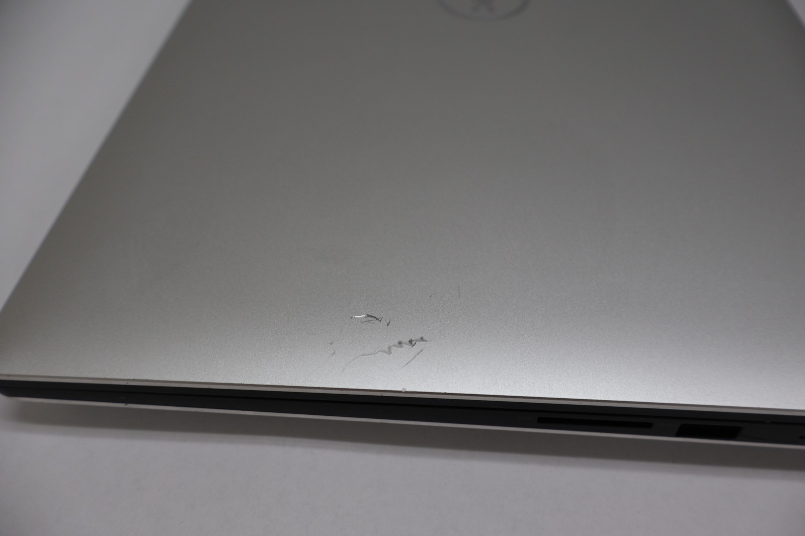 Dell XPS 15 7590 15.6″ i7-9750H 2.60GHz 16GB RAM 500GB HDD Win 11 Pro Laptop