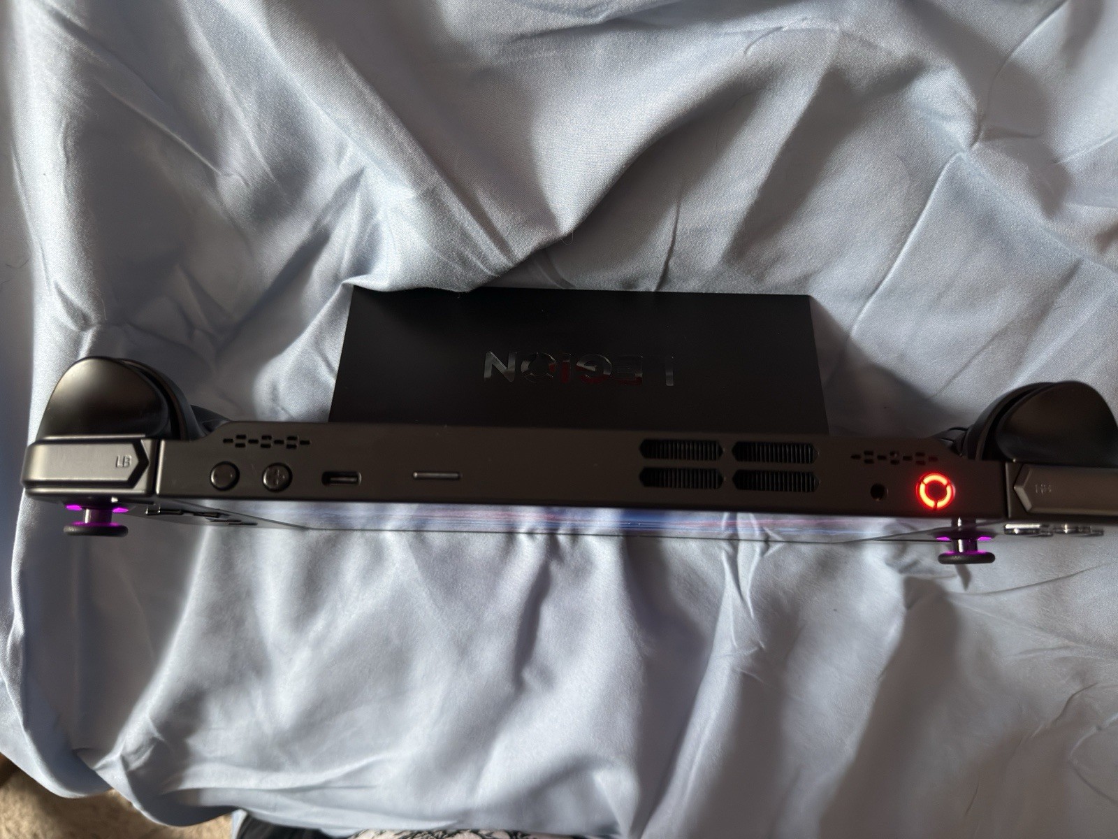 Lenovo Legion Go 8.8in Handheld Gaming PC Ryzen Z1 Extreme 16GB 1TB SSD