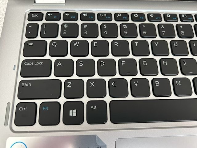 Dell Inspiron 11 3157 Intel Pentium N3530 2.16GHz, 4GB RAM, 250GB SSD, WIN 10