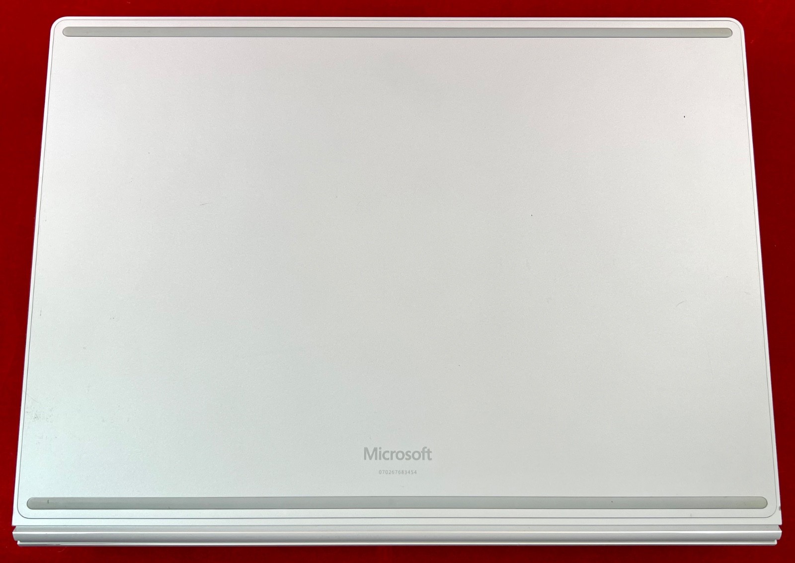 13.5″ MICROSOFT SURFACE BOOK 2 – 3K DISPLAY 256GB INTEL i5-8350U WIN11 PRO + PEN