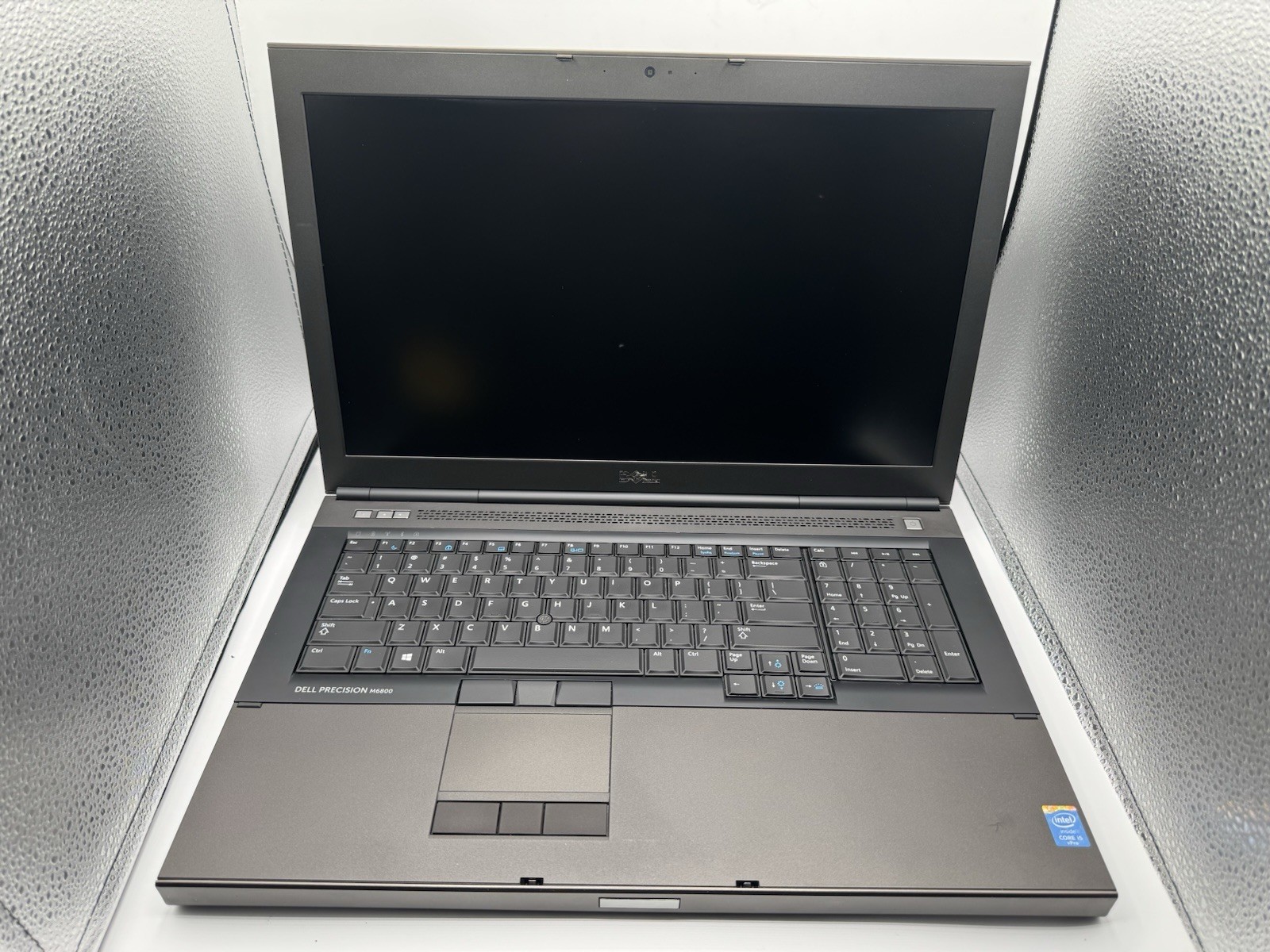 Dell Precision M6800 17.3″ Core i5 4200M 8GB 512GB AMD M6100 Laptop – Good