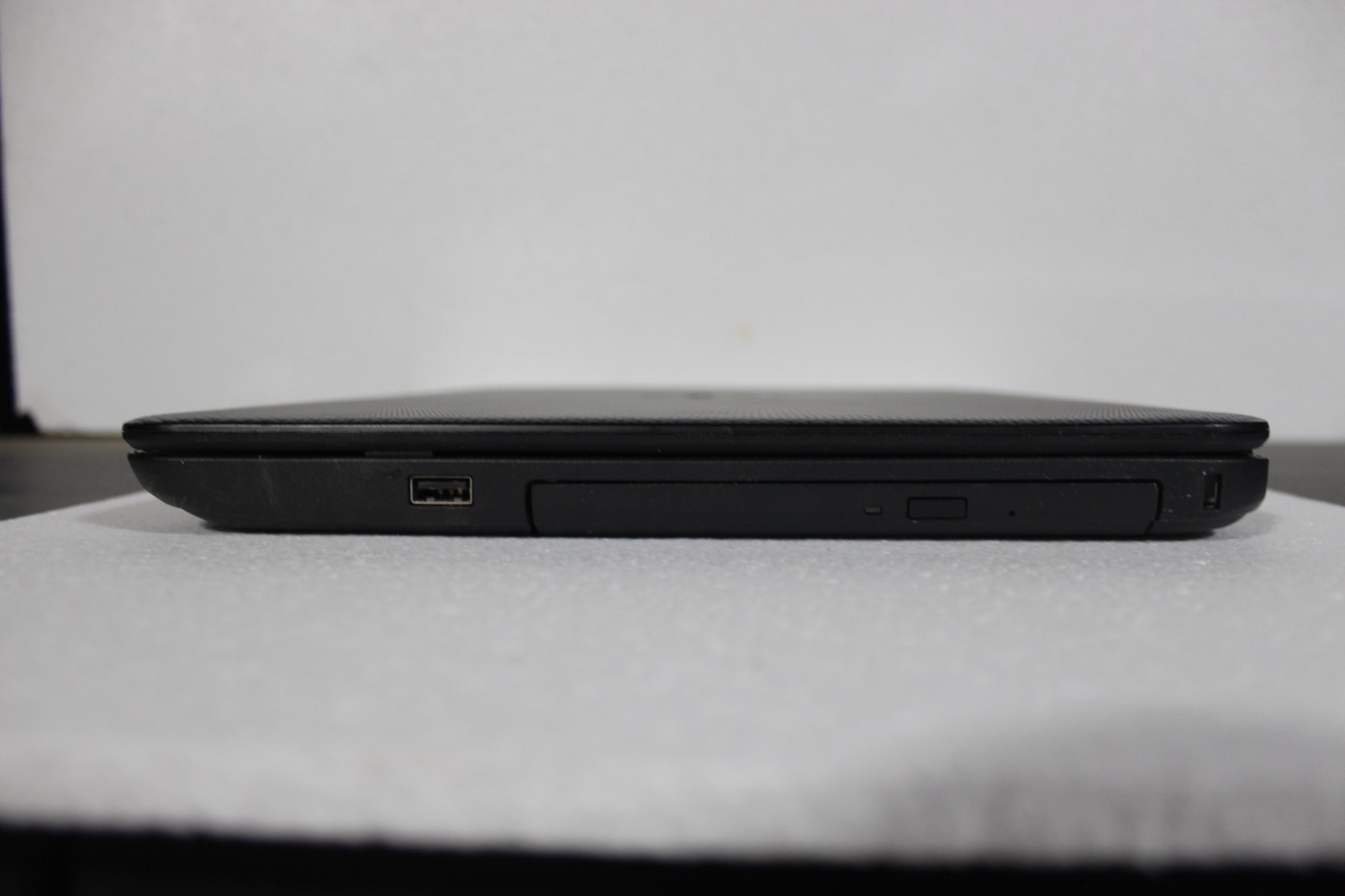Dell Inspiron 3521 (1.80GHz/2GB/320GB) WEBCAM, 15.6″ WXGA Windows 7 PRO 64-Bit