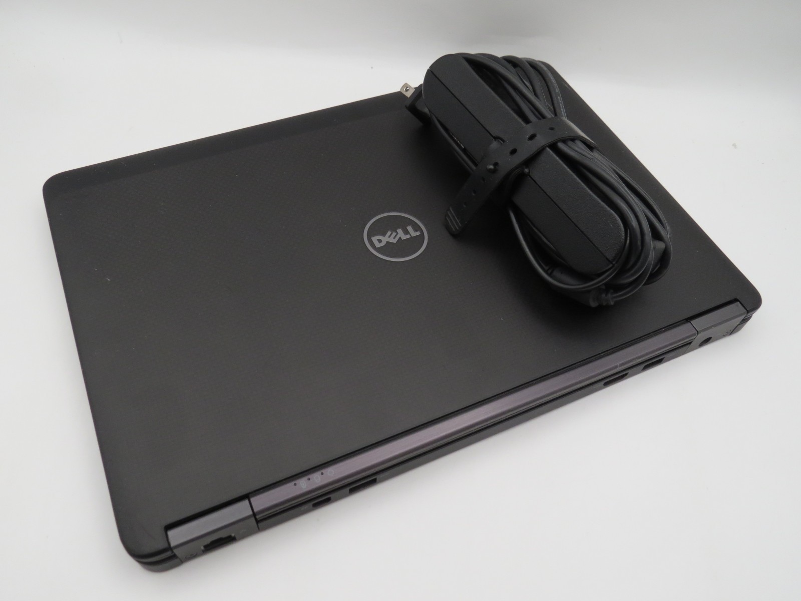 Dell Latitude E7450 | i5-5300U @ 2.3GHz | 4GB DDR3 | 256GB m2 SATA | HD 5500 | 1