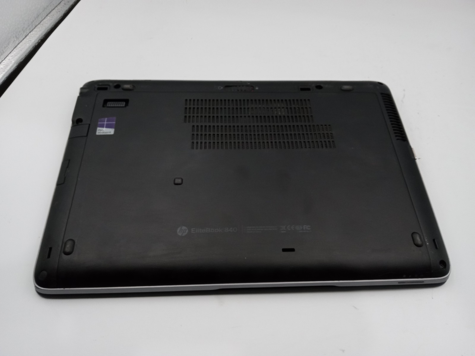 HP EliteBook 840 14″ Touchscreen i7 4th Gen 8GB RAM 8500M – CRASHES – READ -RR