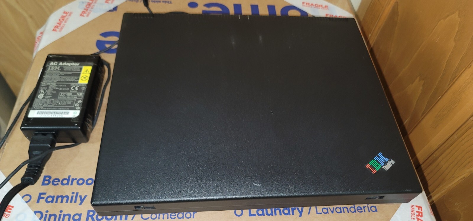 Vintage IBM THINKPAD iSerie Laptop Computer TYPE 2627 Works Exct