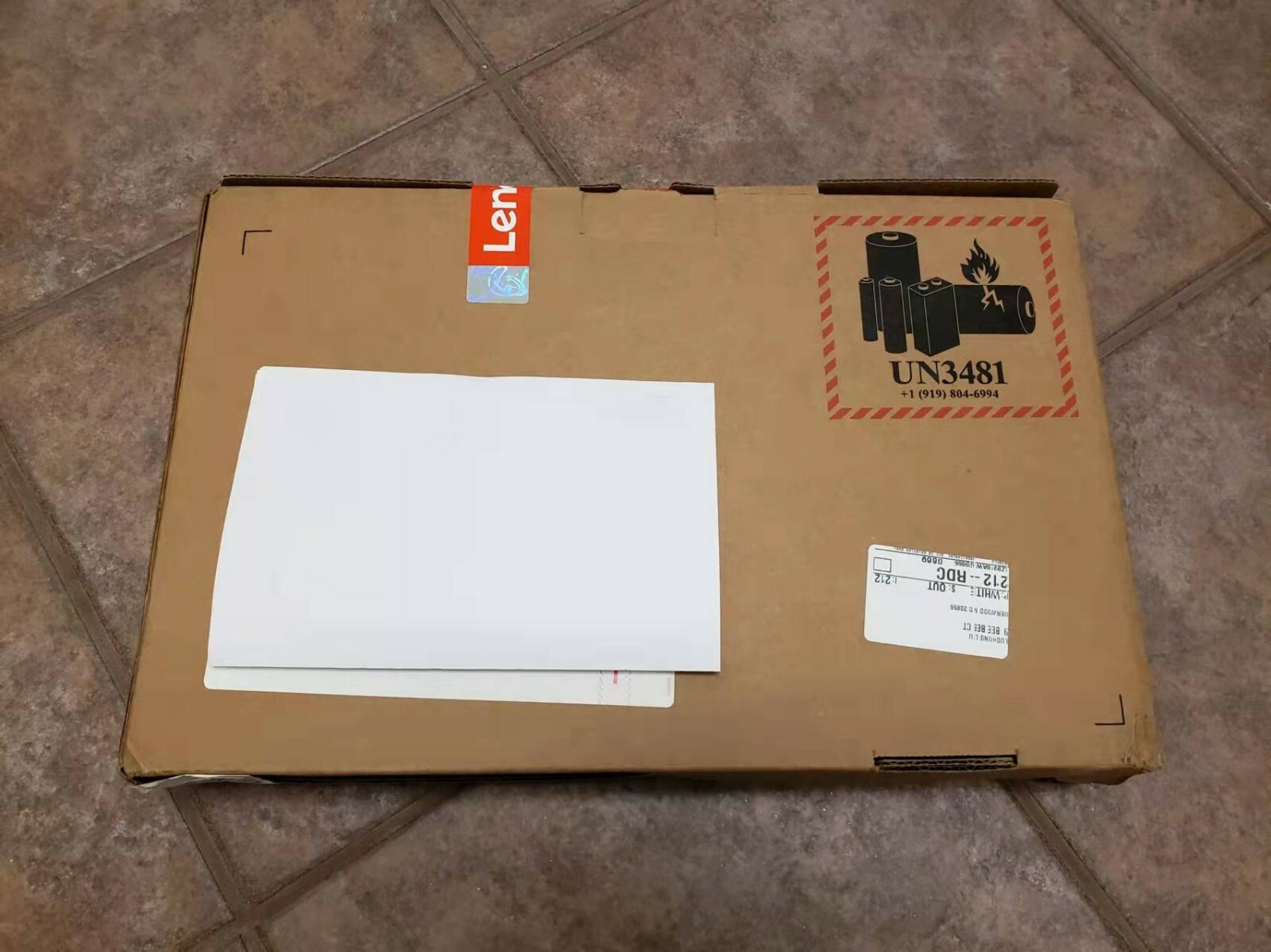 New ThinkPad X1 Carbon Gen 9 Intel i7-1165G7 (14″) -16GB RAM, 1TB SSD Black