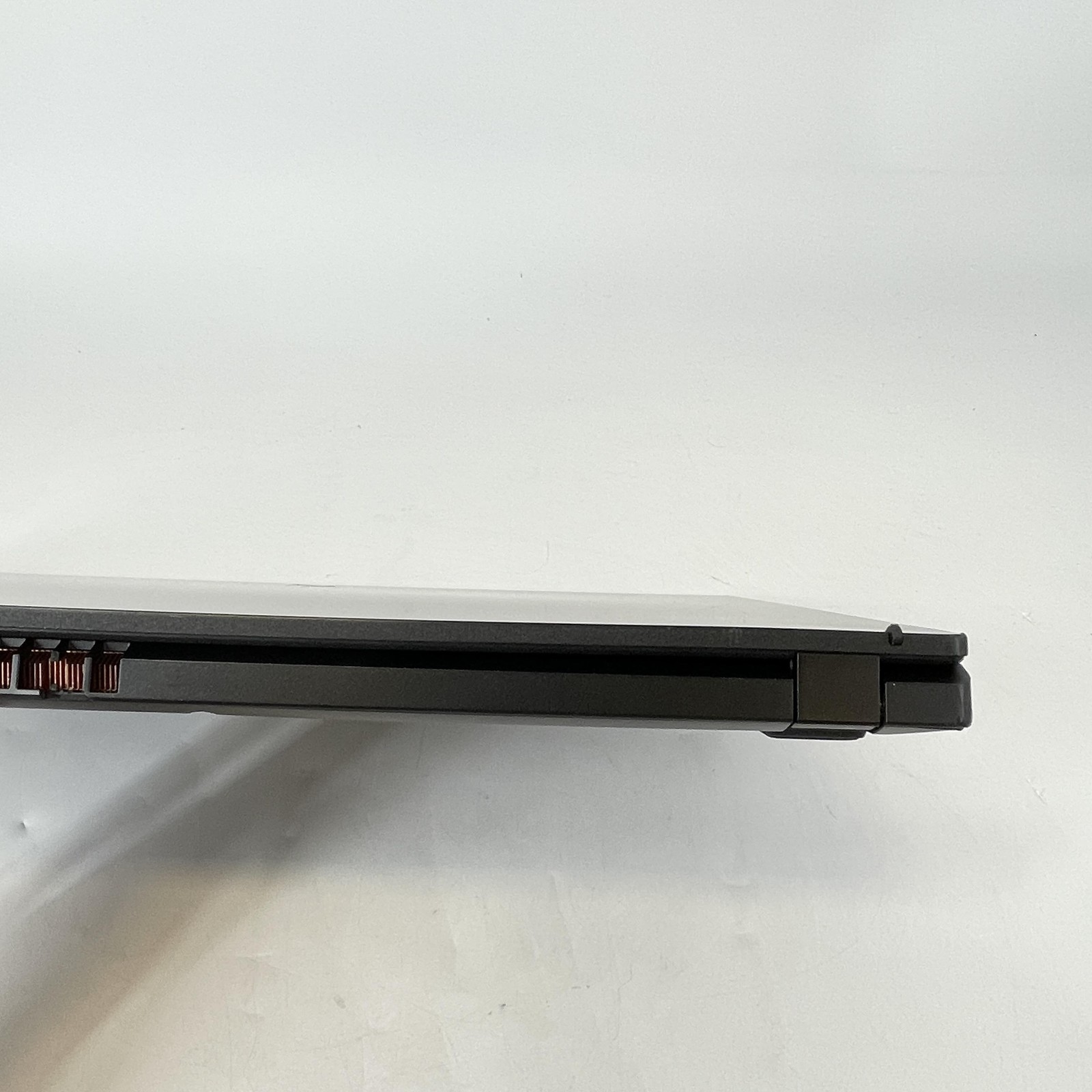 Acer Nitro V 15 165Hz FHD 2.1 GHz i5-13420H 8GB 512GB SSD RTX 4050 BENT FRAME