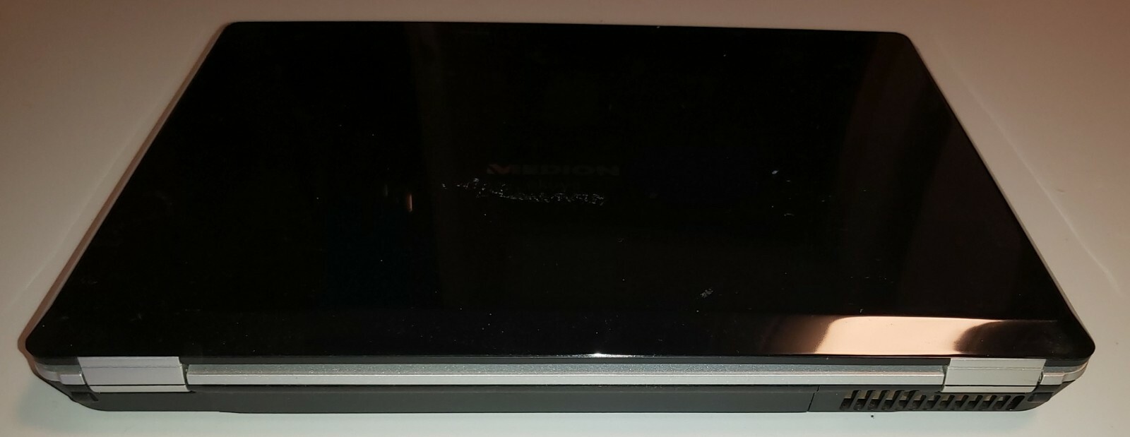 Medion Akoya MD96970, 3 GB RAM, 320 GB HDD, WIM 2220 | defekt für Bastler