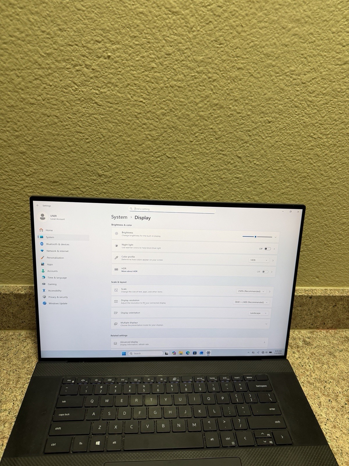 Dell XPS 17 9700 17″ 4K Touchscreen i7-10750H 2.6GHz 16GB RAM 1TB SSD 1650 Ti