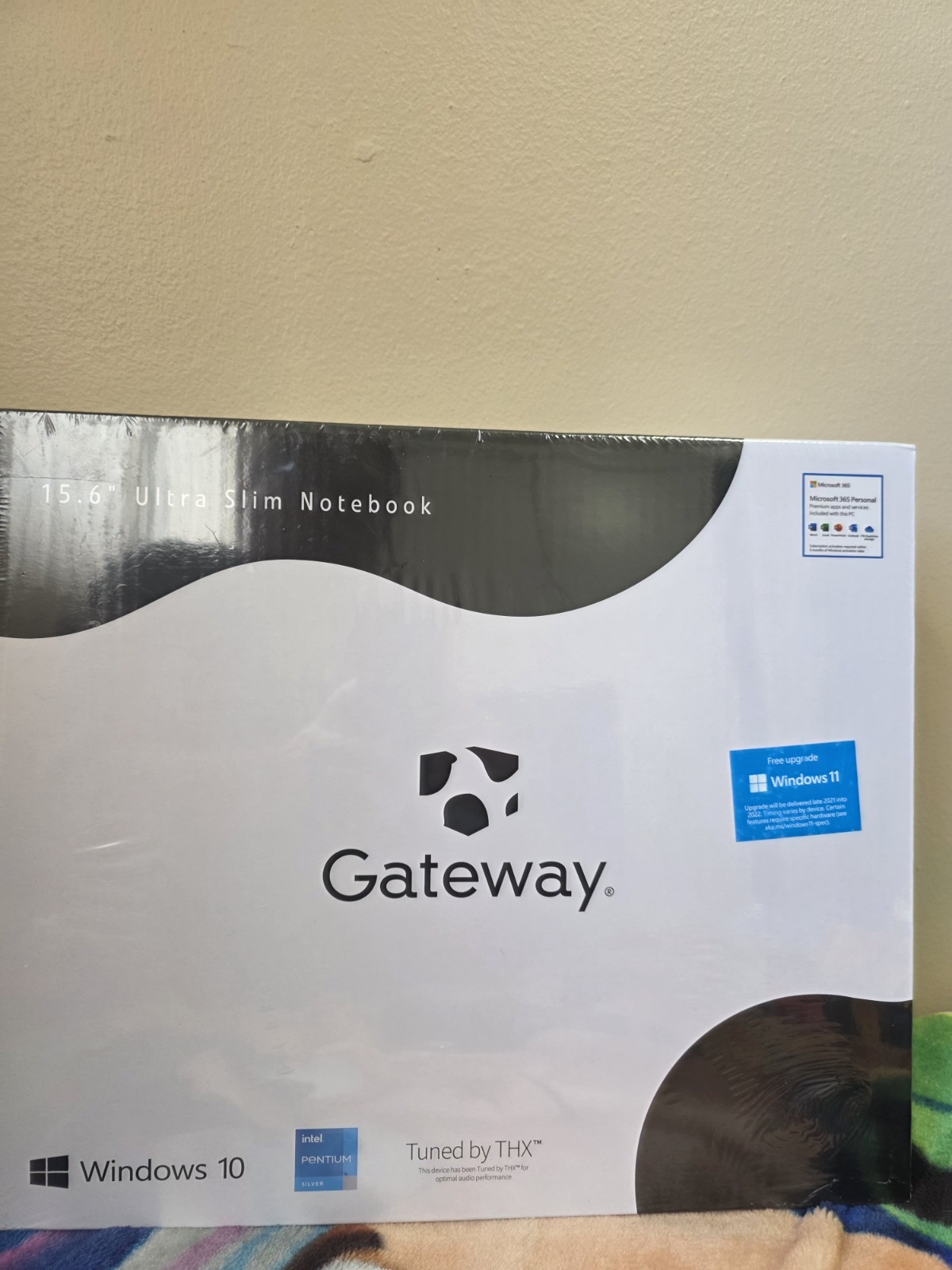 Gateway Ultra Slim 15.6″ Notebook Pentium 4GB 128GB Windows 10 Charcoal