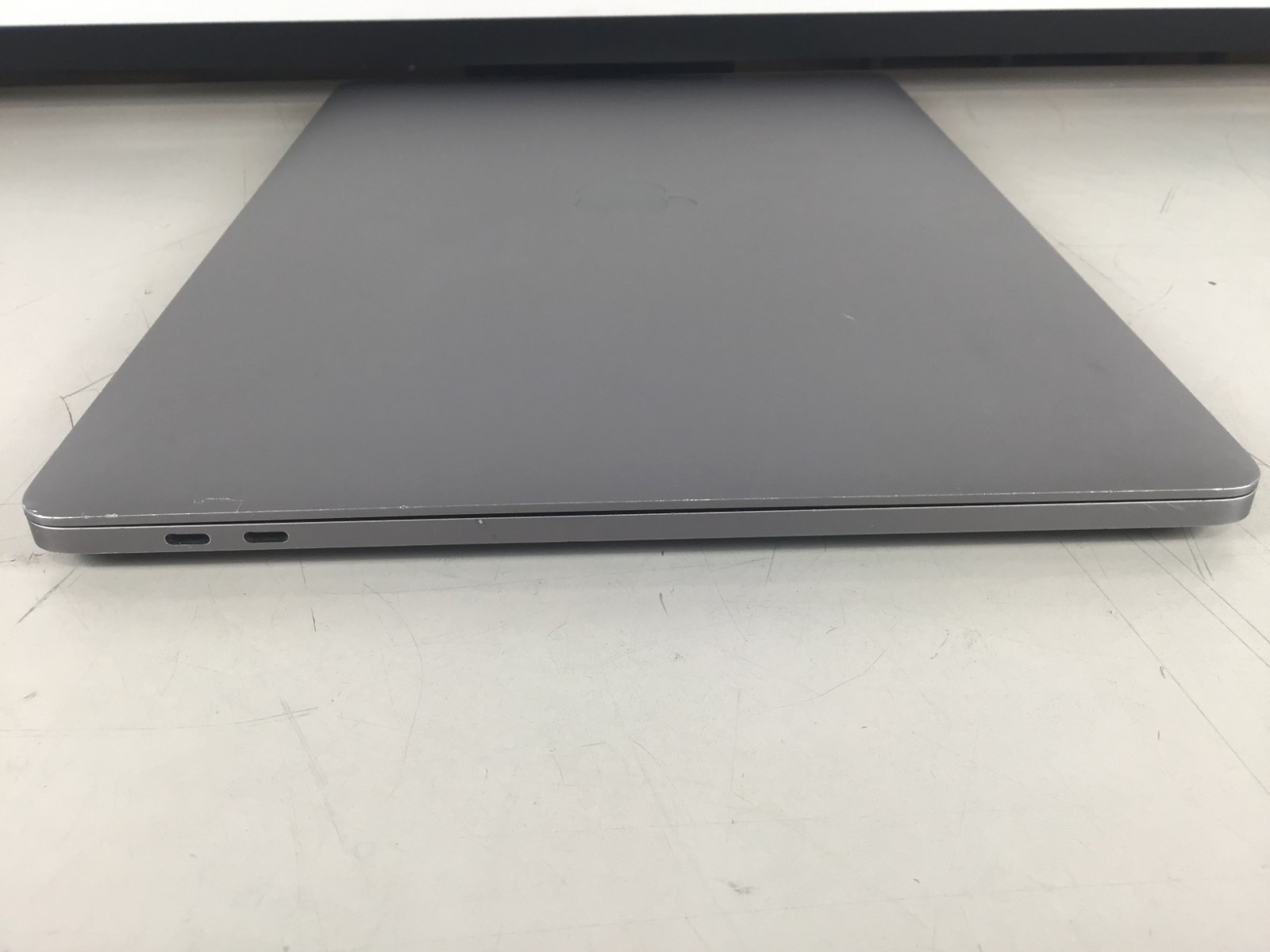 Lot of 2 Apple MacBook Pro 16″ A2141 i7-9750H 2.6GHz 16GB RAM 500B NVMe Gray~III