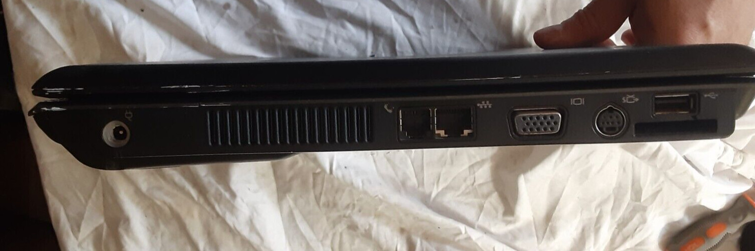 Compaq Presario C700 Laptop Intel Dual-Core No HDD *smashed screen, no power on