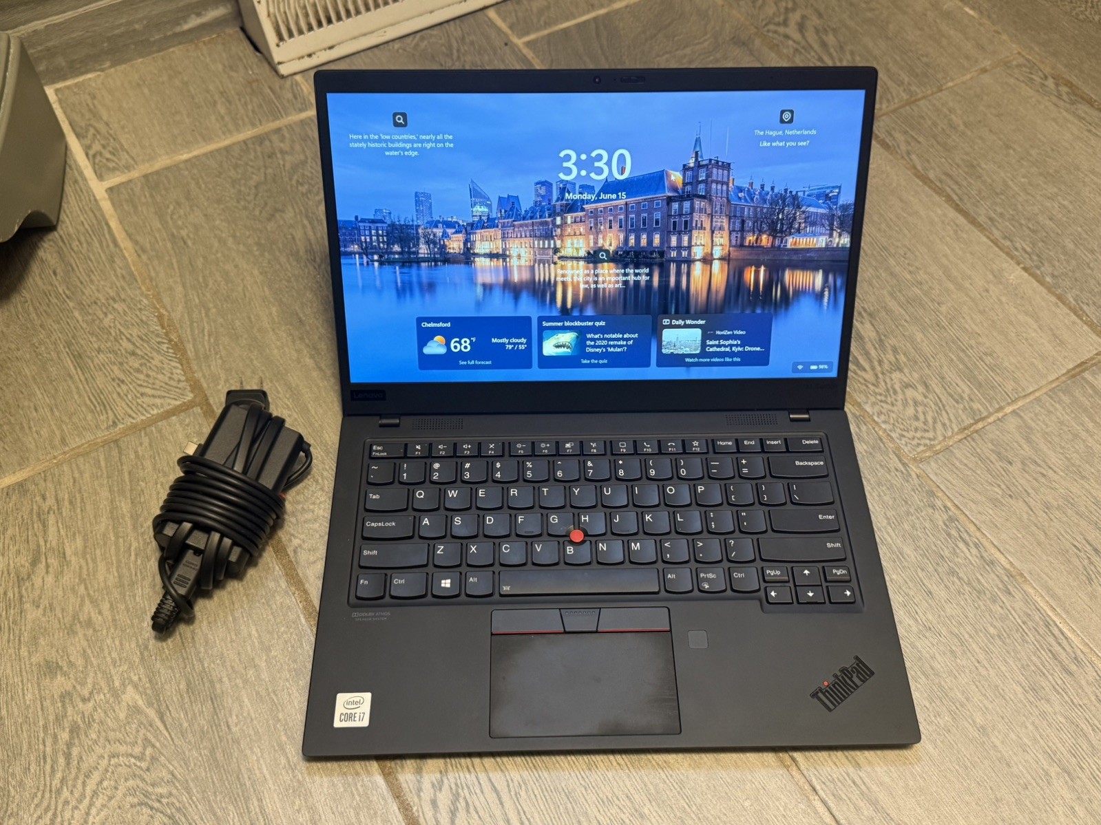 Lenovo ThinkPad X1 Carbon Gen 8 i7-10510U 8GB RAM 256GB NVMe 14″ Win 11 Pro