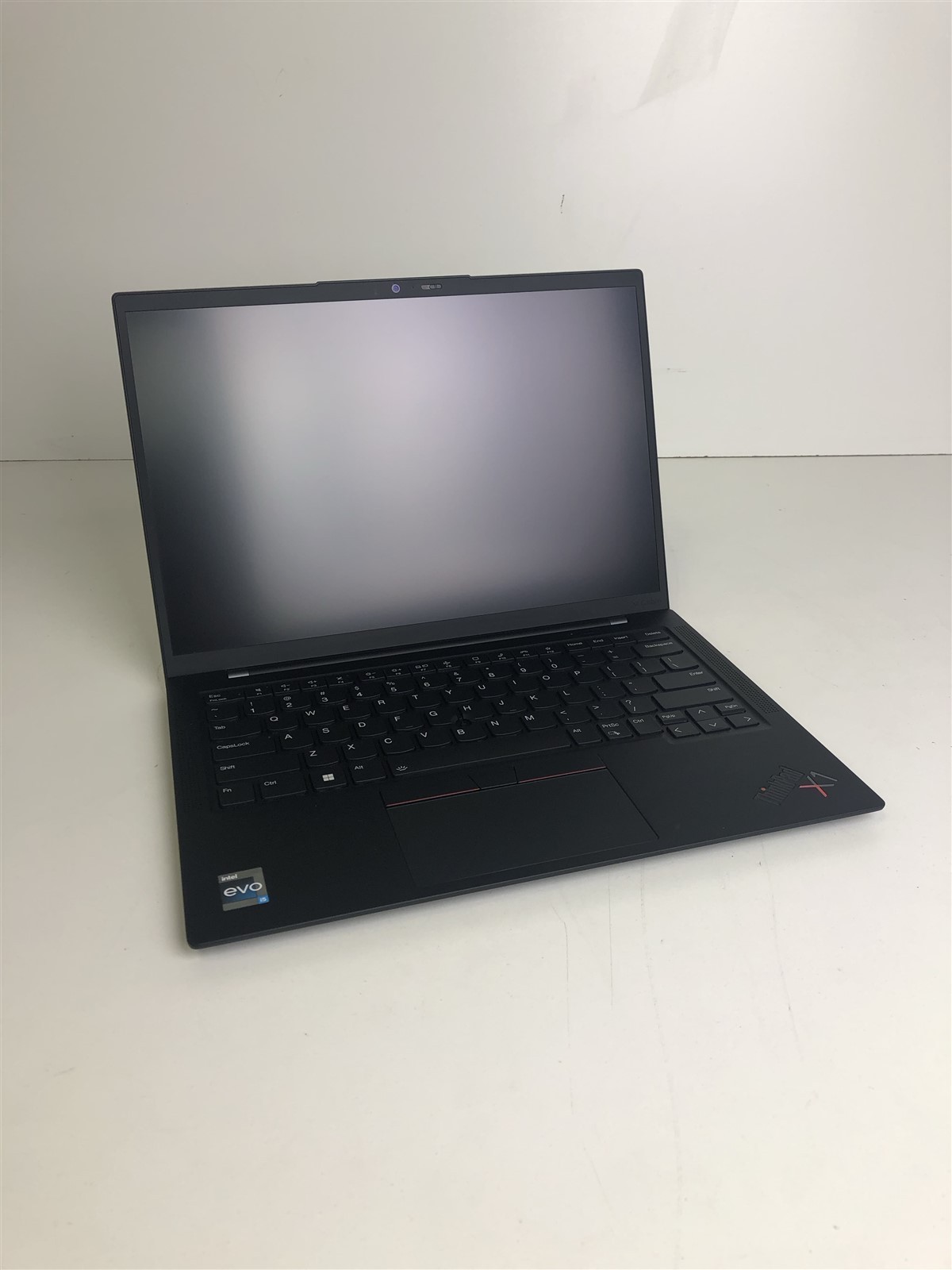 Lenovo ThinkPad X1 Carbon Gen 11: Intel Core i5-1335U 1.30GHz – 16GB – 256GB