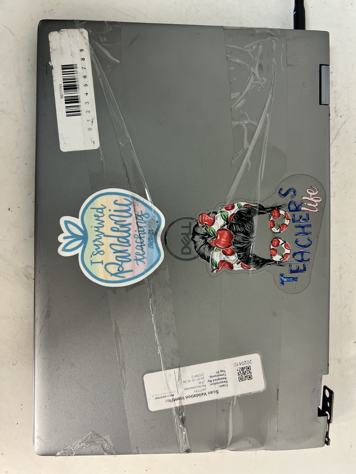 Dell Inspiron 5400 2-in-1 Broken Screen No SSD AS-IS i7-1065G7 1.60 GHz 8 GB Ram