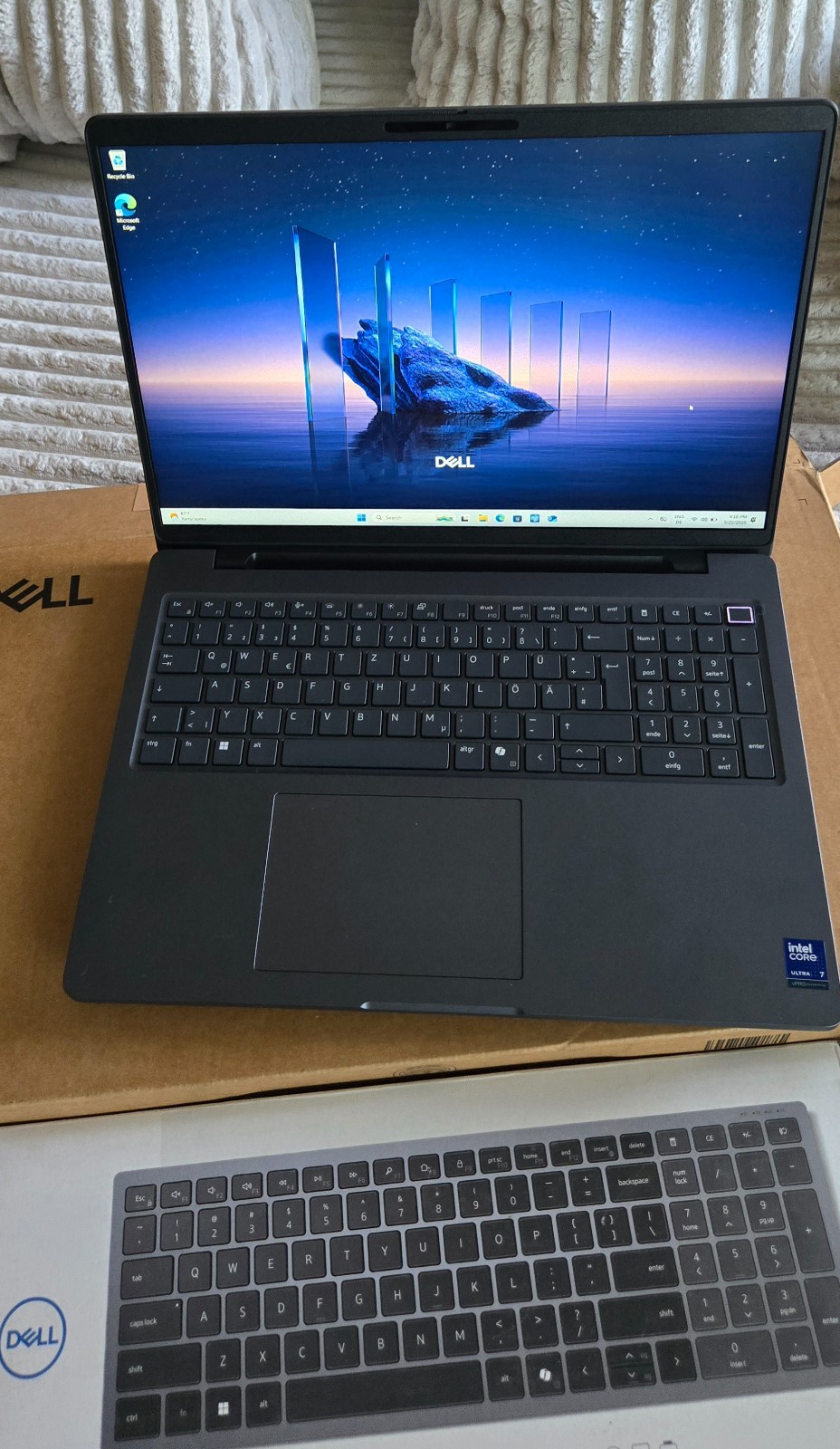 Dell Pro Max 16 MC16250 Laptop – keyboard QWERZ – Brand new Item , warranty