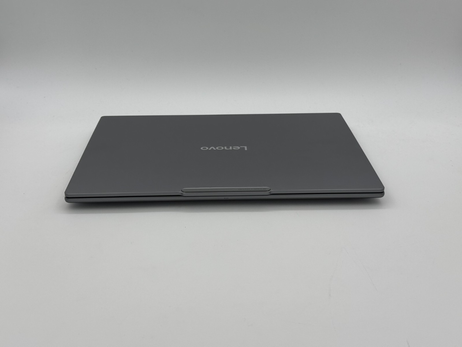 Lenovo Yoga Pro 9i 16″ 2.8K OLED Touch Ultra 9 285H RTX 5050 32GB 1TB Luna Grey