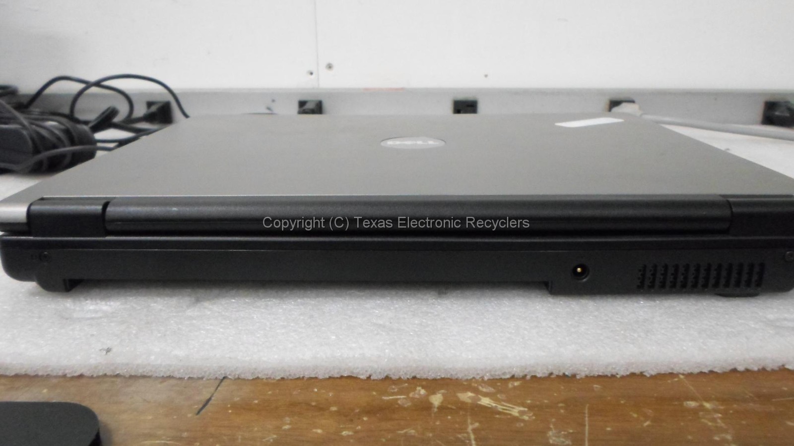Dell Inspiron B120 14.1″ Celeron 1.40GHz CPU 512MB RAM – NO HDD, BATTERY OR AC