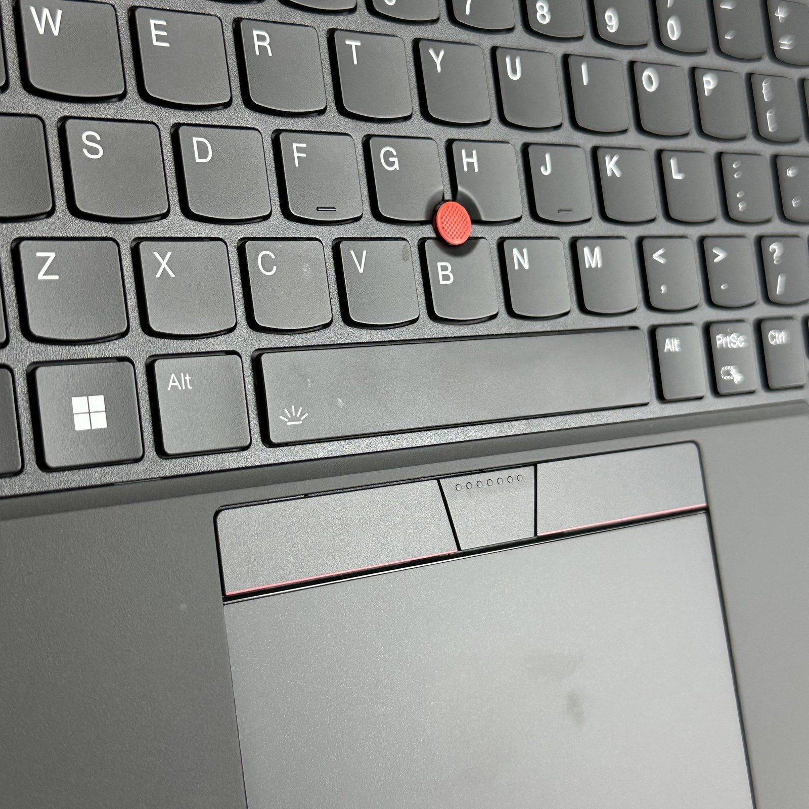 Lenovo ThinkPad T16 Gen 1 Gray FHD+ 2.1 GHz i7-1260P 16GB 512GB SSD Excellent