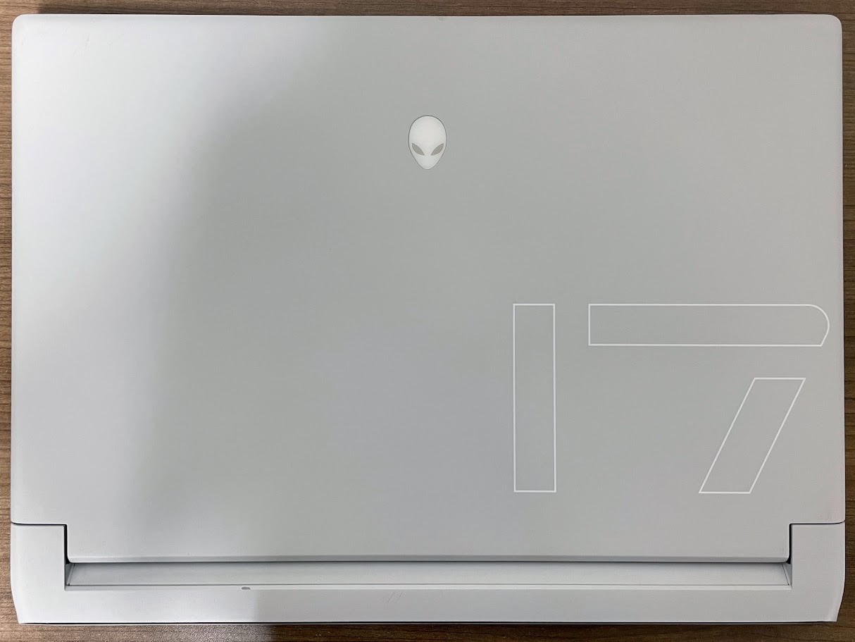 DELL Alienware x17 R2 i9-12900HK 2.5GHz 4K nVidia RTX 3080 Ti 16gb RAM 512gb SSD