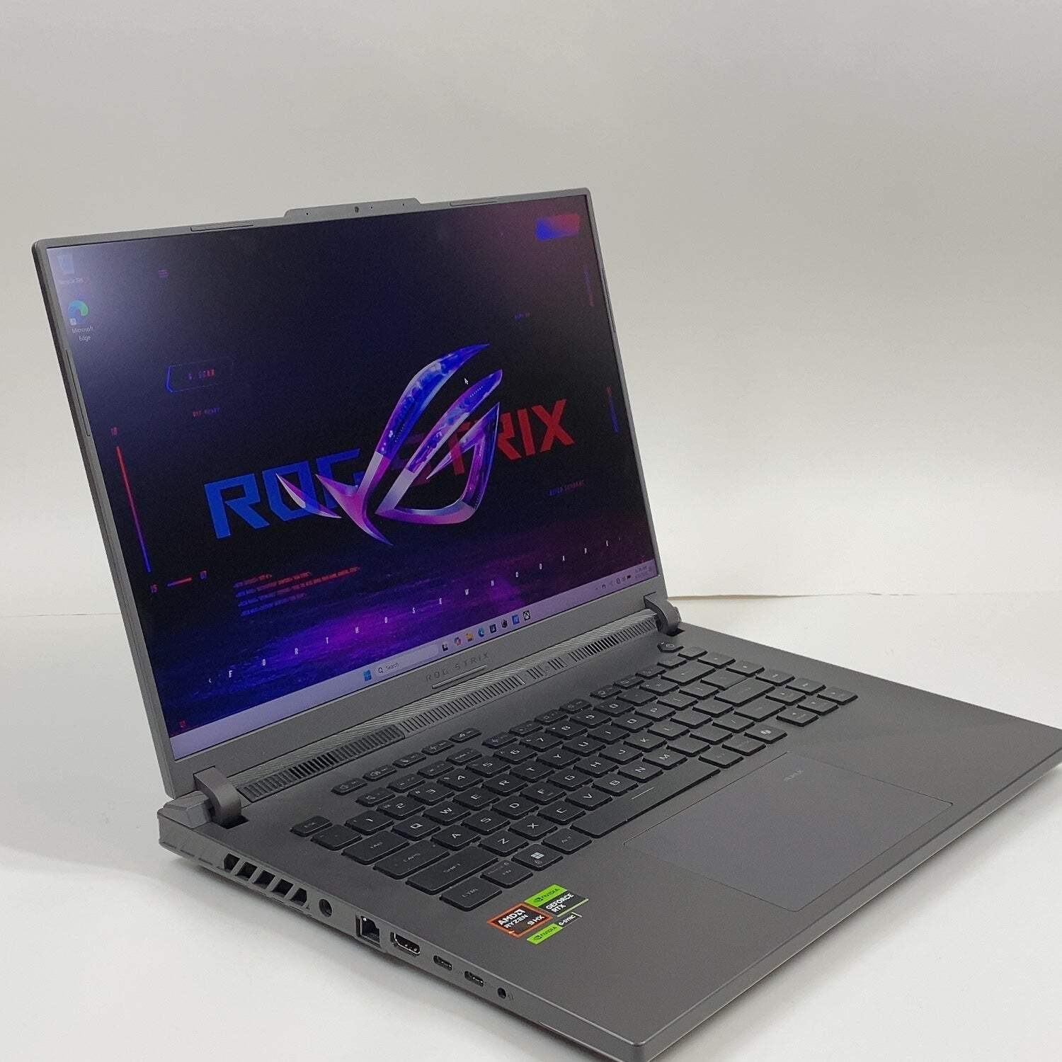 Asus ROG Strix G16 G614FR 16″ Ryzen 9 9955HX 2.5GHz 32GB RAM 1TB SSD RTX 5070 Ti
