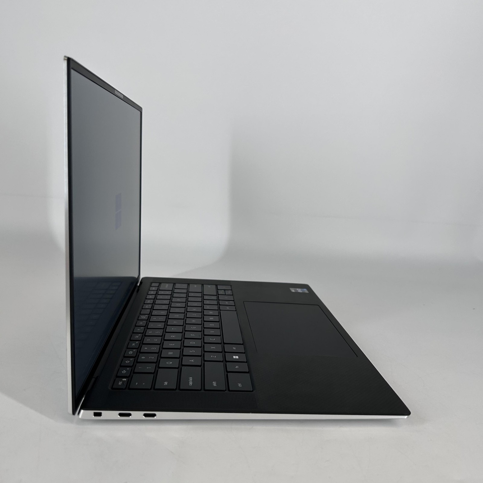 Dell XPS 15 9530 Silver FHD+ 2.4 GHz i7-13700H 32GB 2TB/512GB RTX 4060 Very Good