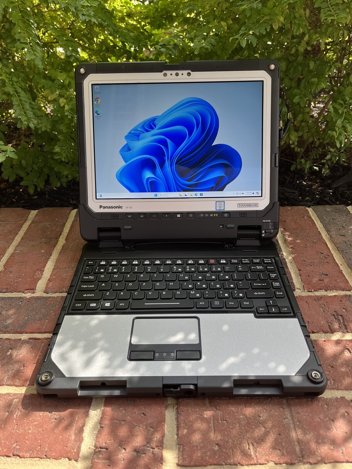 Panasonic Toughbook CF-33 2.80GHz Win 11 Core i7-7600U 16GB RAM 2TB SSD 3240Hr