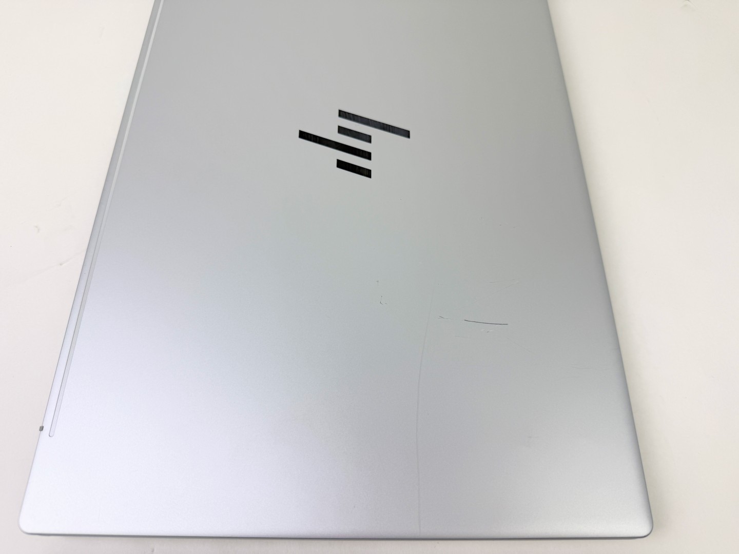 HP Envy 17-da0013dx 17.3″ FHD Touch Ultra 7 155H 16GB 1TB SSD W11H